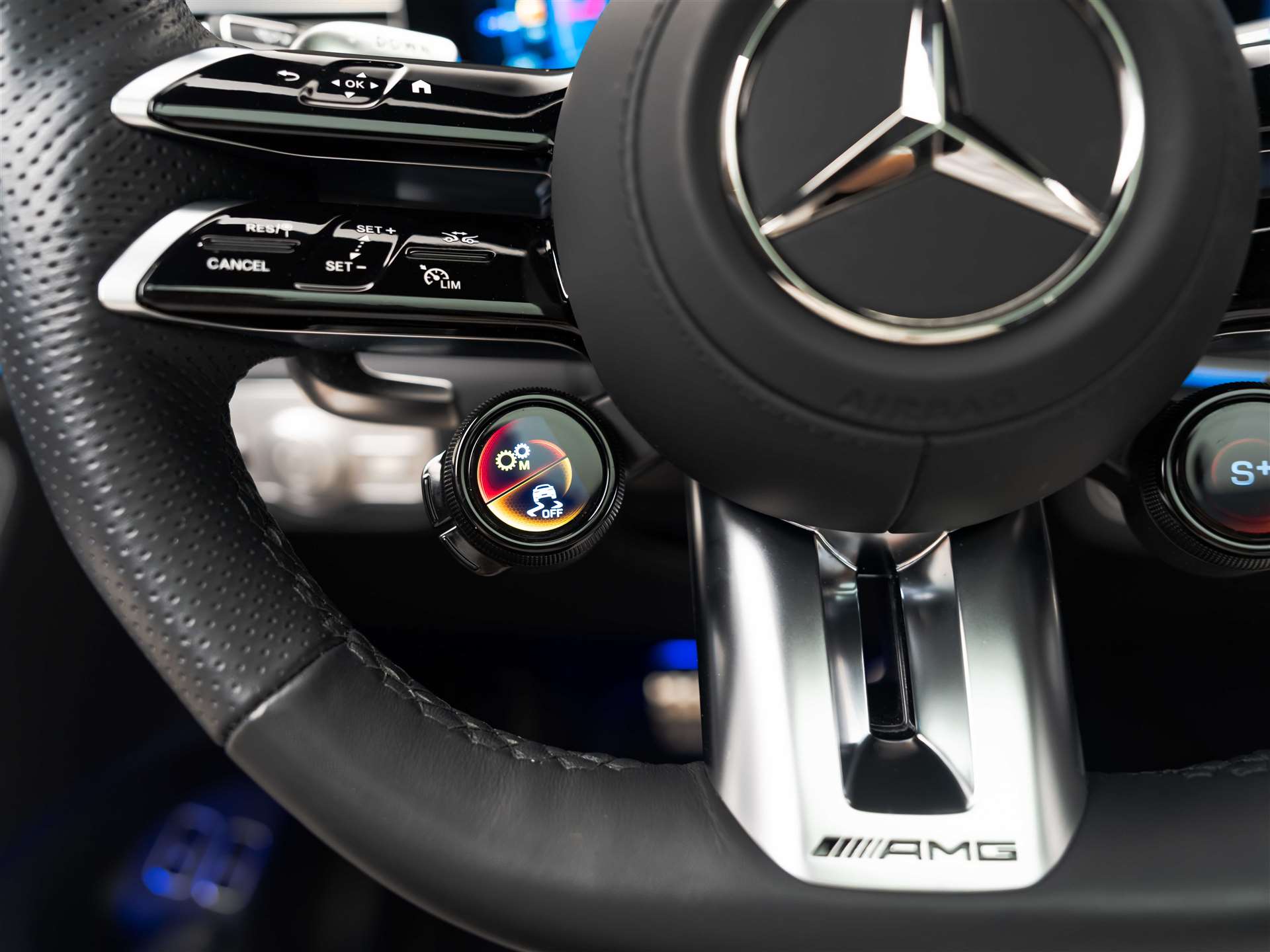 MERCEDES-BENZ GLE Coupé 53 AMG Hybrid 4Matic+ 9G-Tronic *619 PS*aus 1. Hand*Panorama*-image-31
