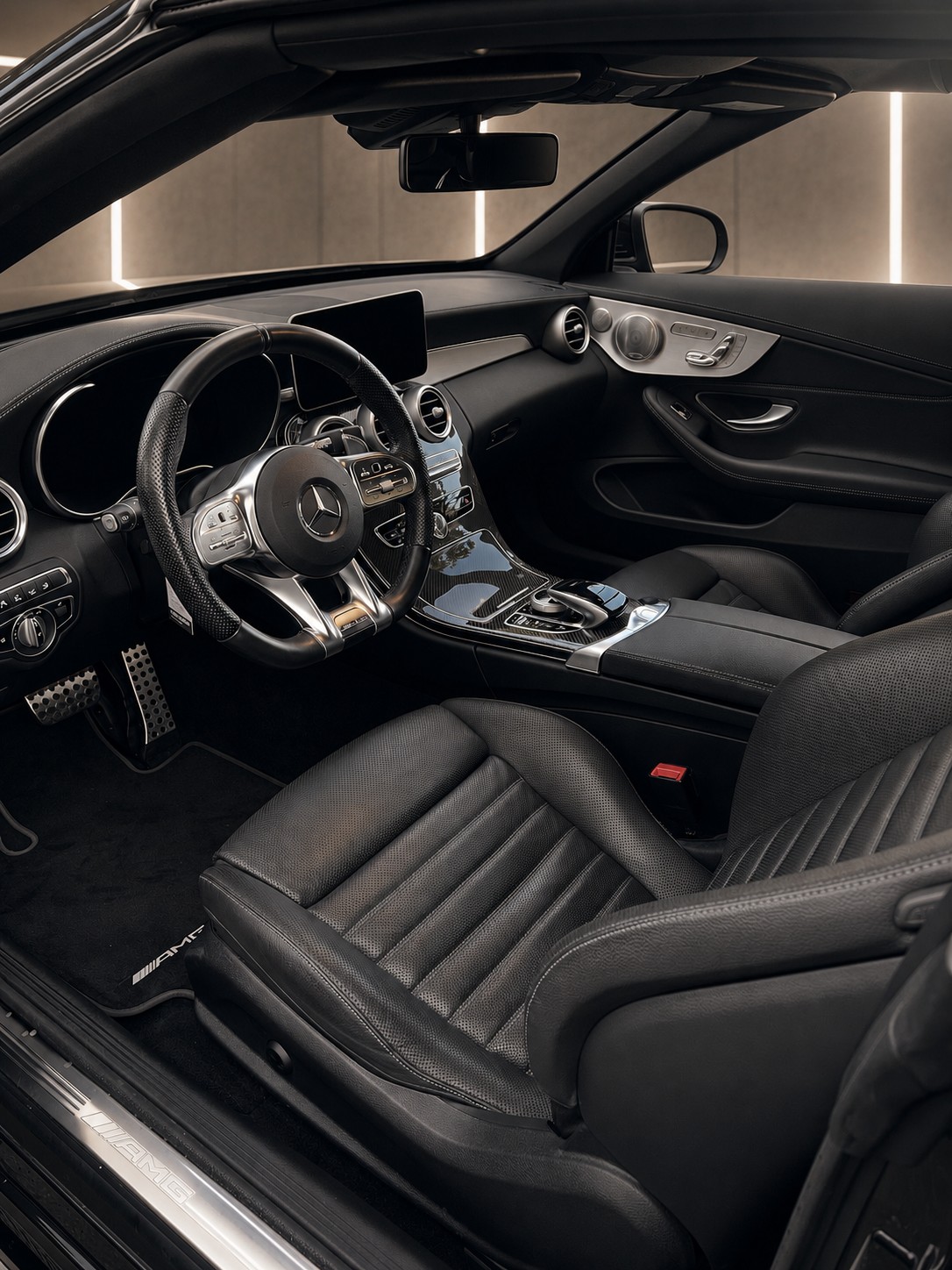 MERCEDES-BENZ C 43 Cabriolet AMG 4Matic 9G-Tronic-image-10