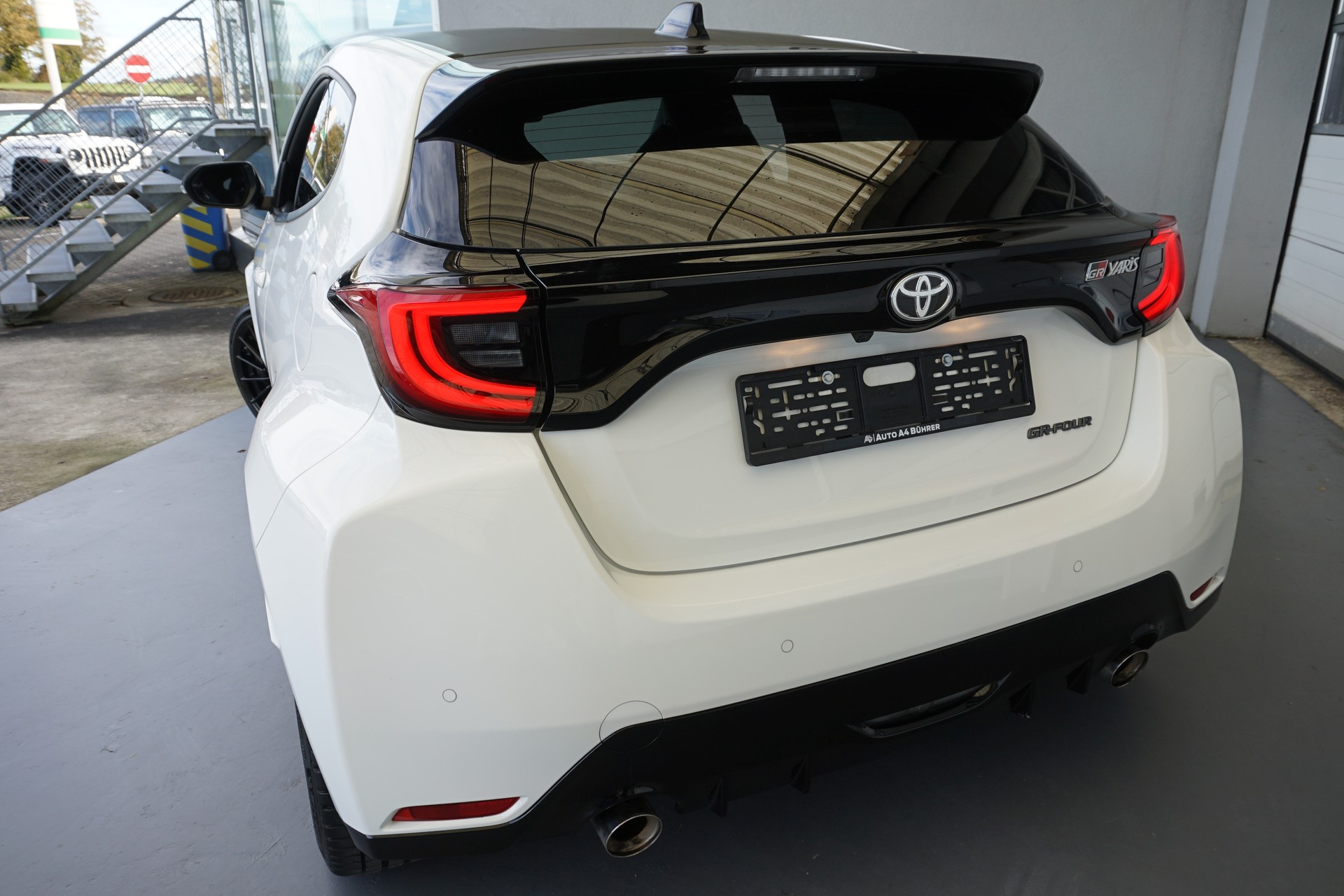TOYOTA Yaris 1.6 Turbo 4x4 GR Sport Premium 261PS-image-6