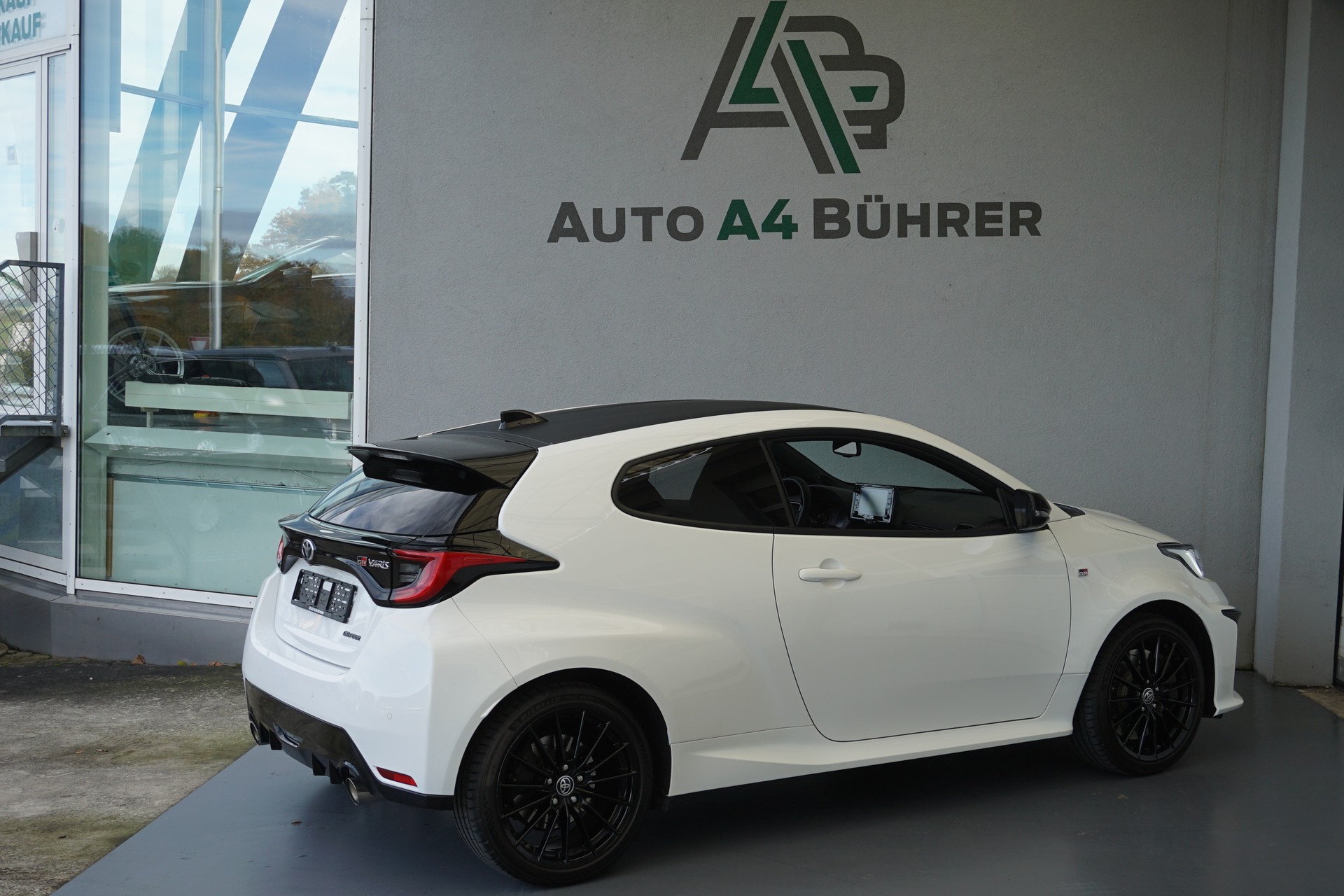 TOYOTA Yaris 1.6 Turbo 4x4 GR Sport Premium 261PS-image-8