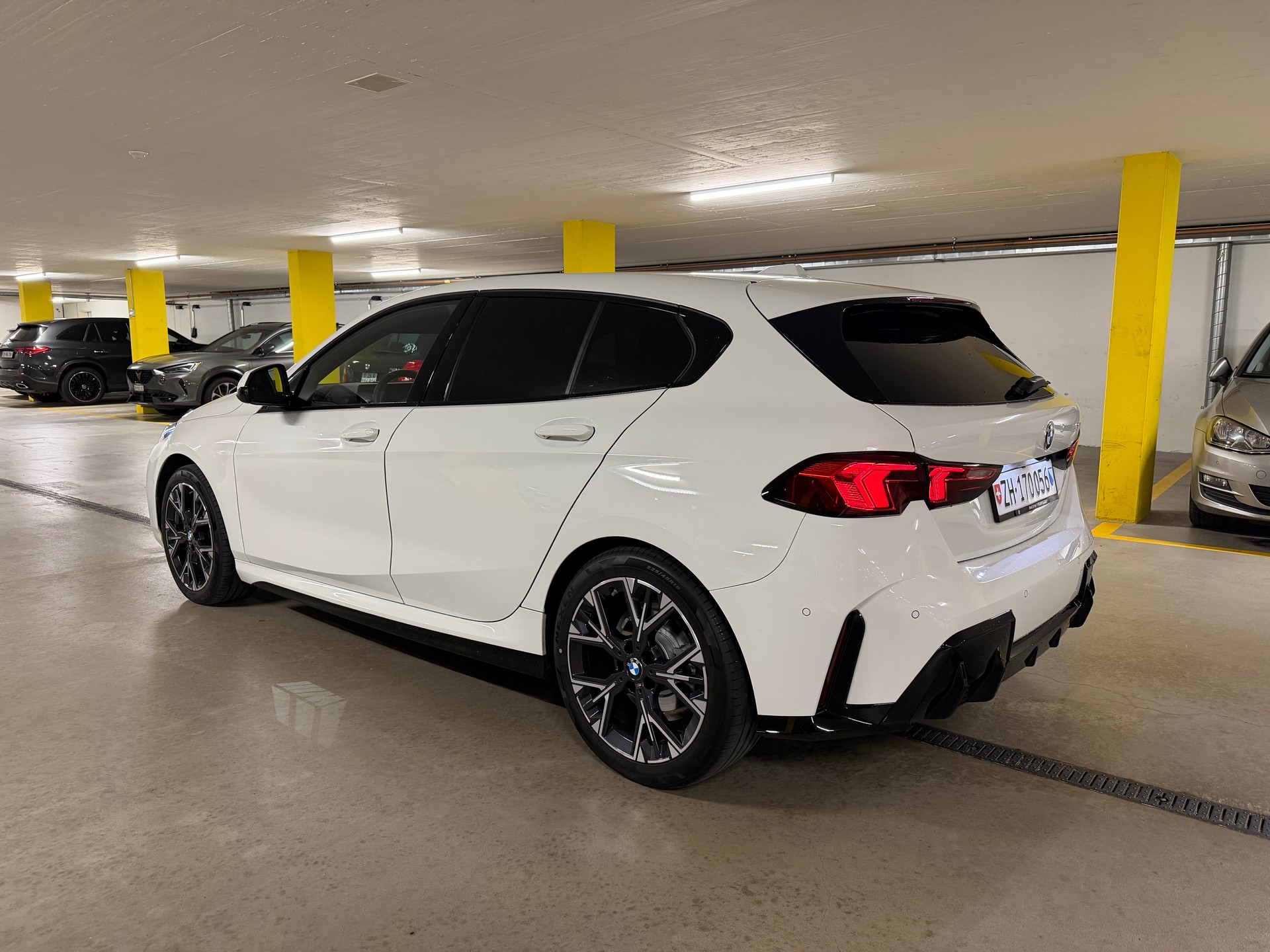 BMW BMW 120d M Sport Steptronic-image-2