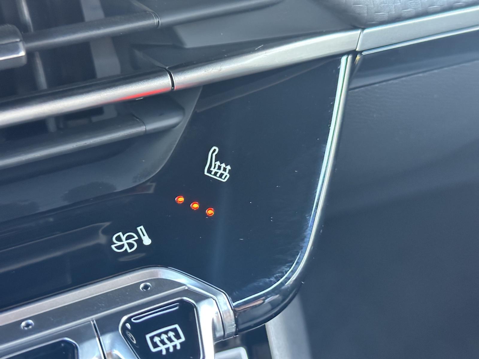 PEUGEOT 2008 1.2 Hybrid 145 Allure Premium-image-18