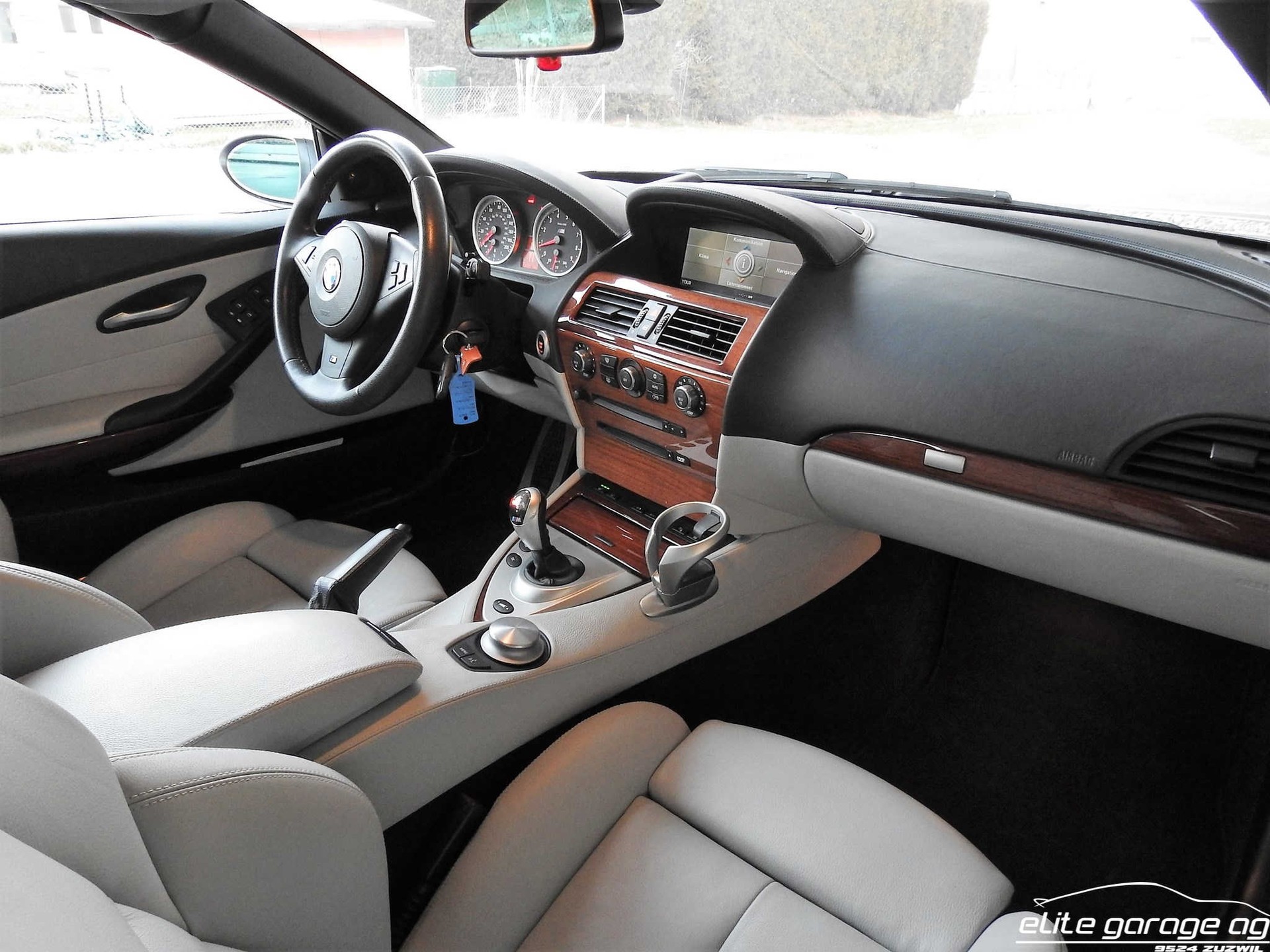 BMW M6-image-12