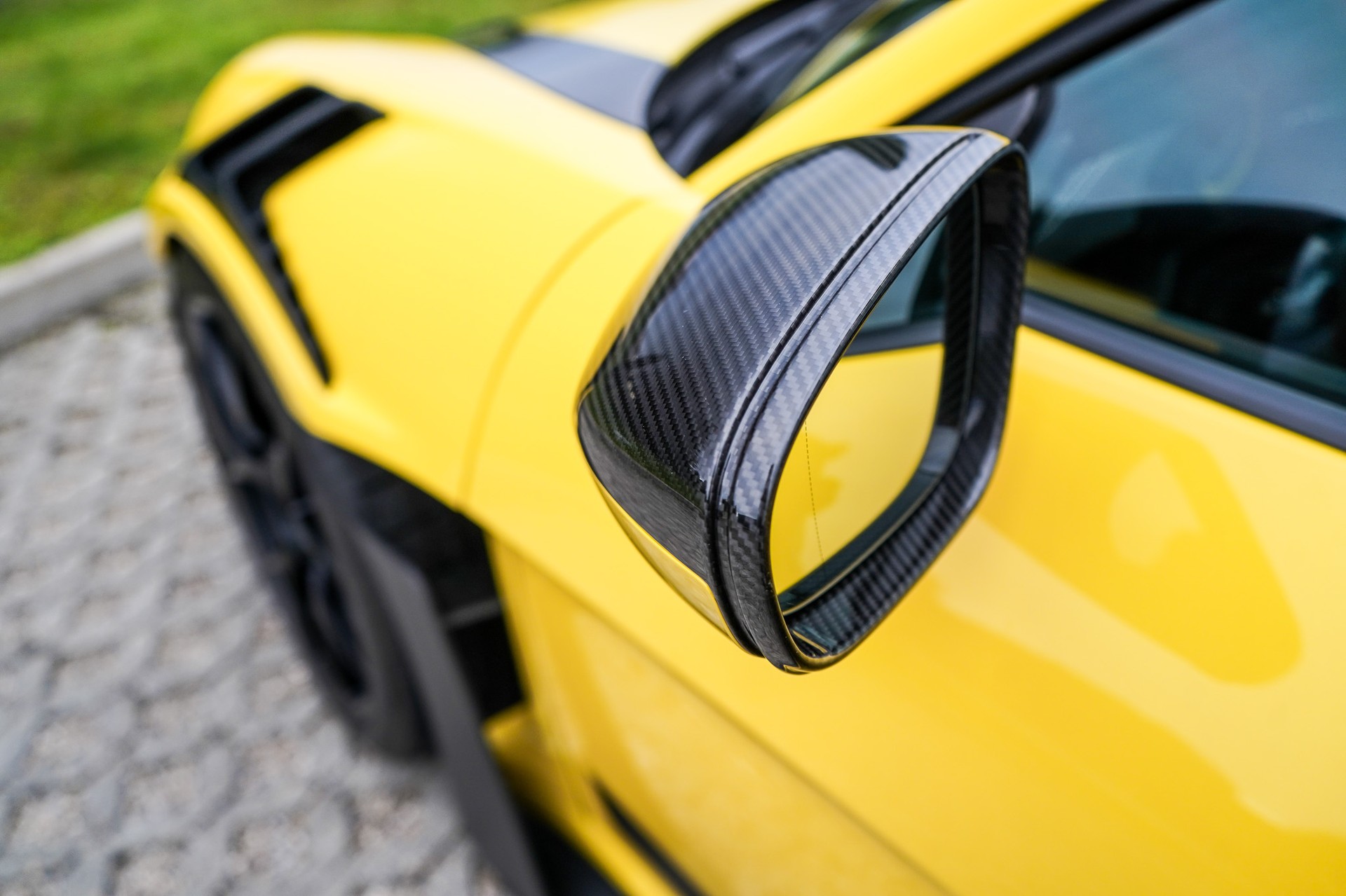 PORSCHE 911 GT3 RS-image-13