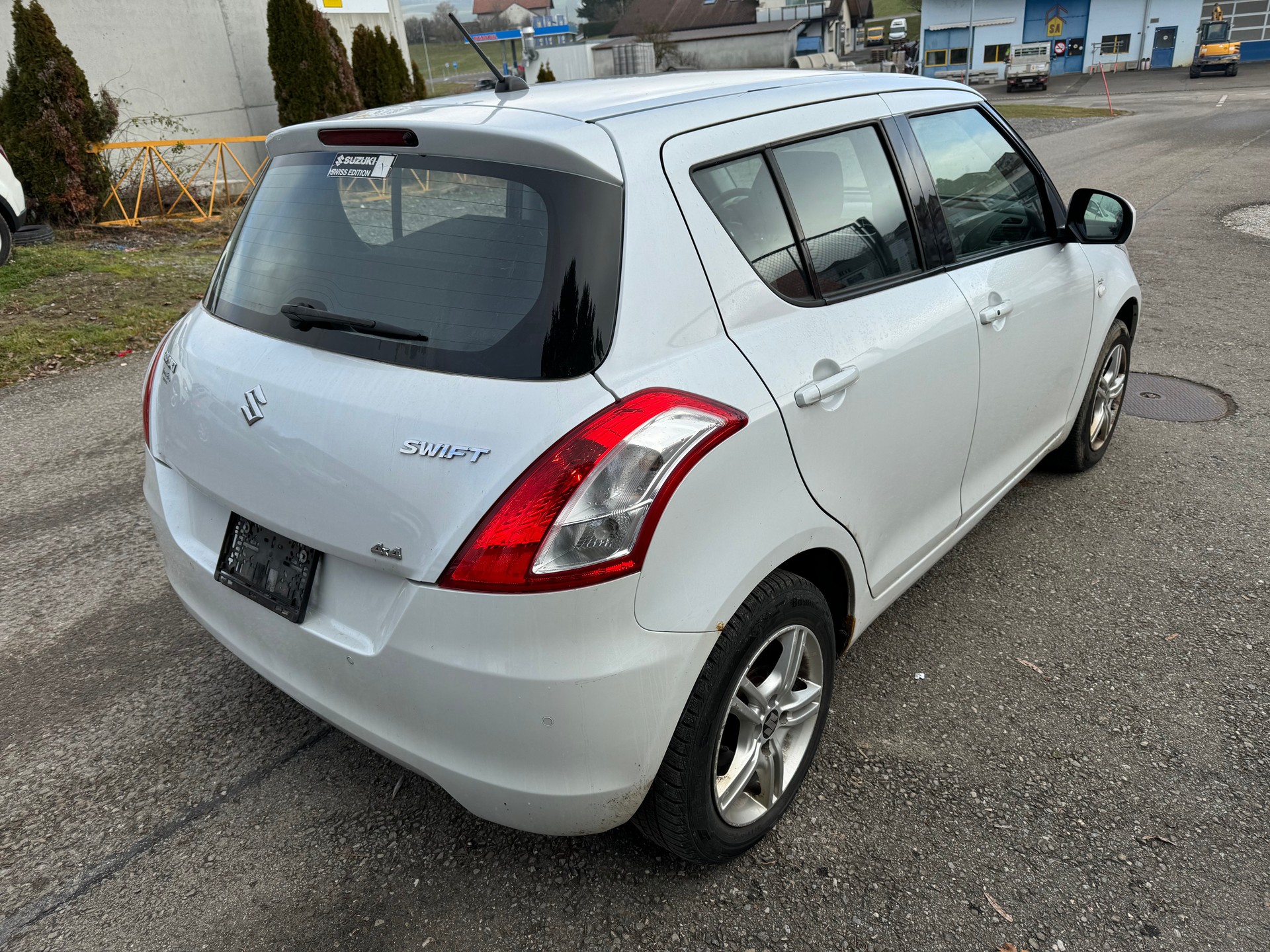 SUZUKI Swift 1.2i 16V GL Top 4x4-image-3