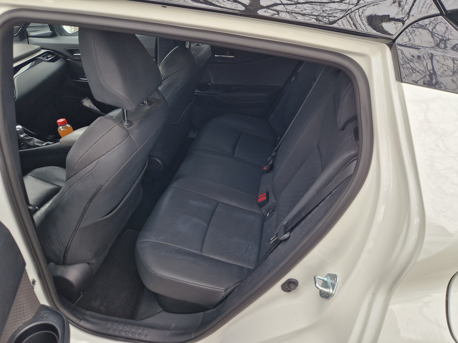 TOYOTA C-HR 2.0 HSD CVT Premium-image-4