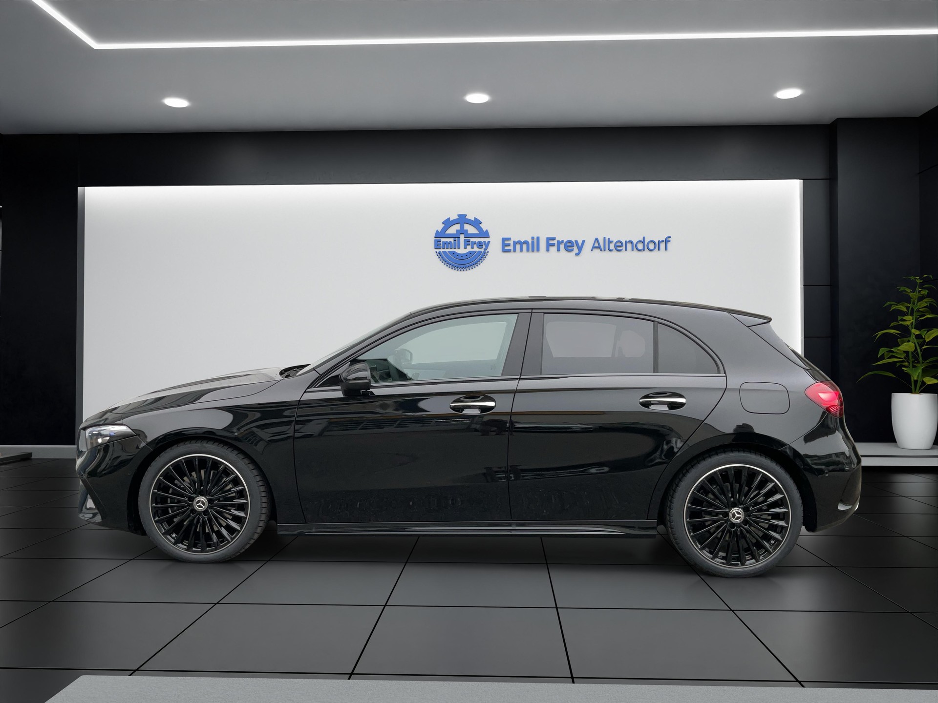 MERCEDES-BENZ A 220 d AMG Line-image-2