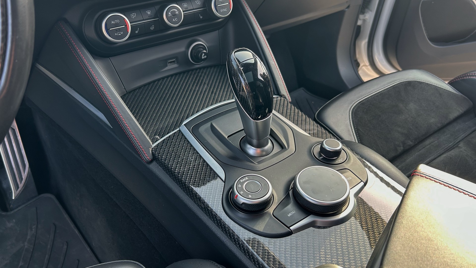 ALFA ROMEO Stelvio 2.9 V6 Quadrifoglio Q4 Automatic-image-12