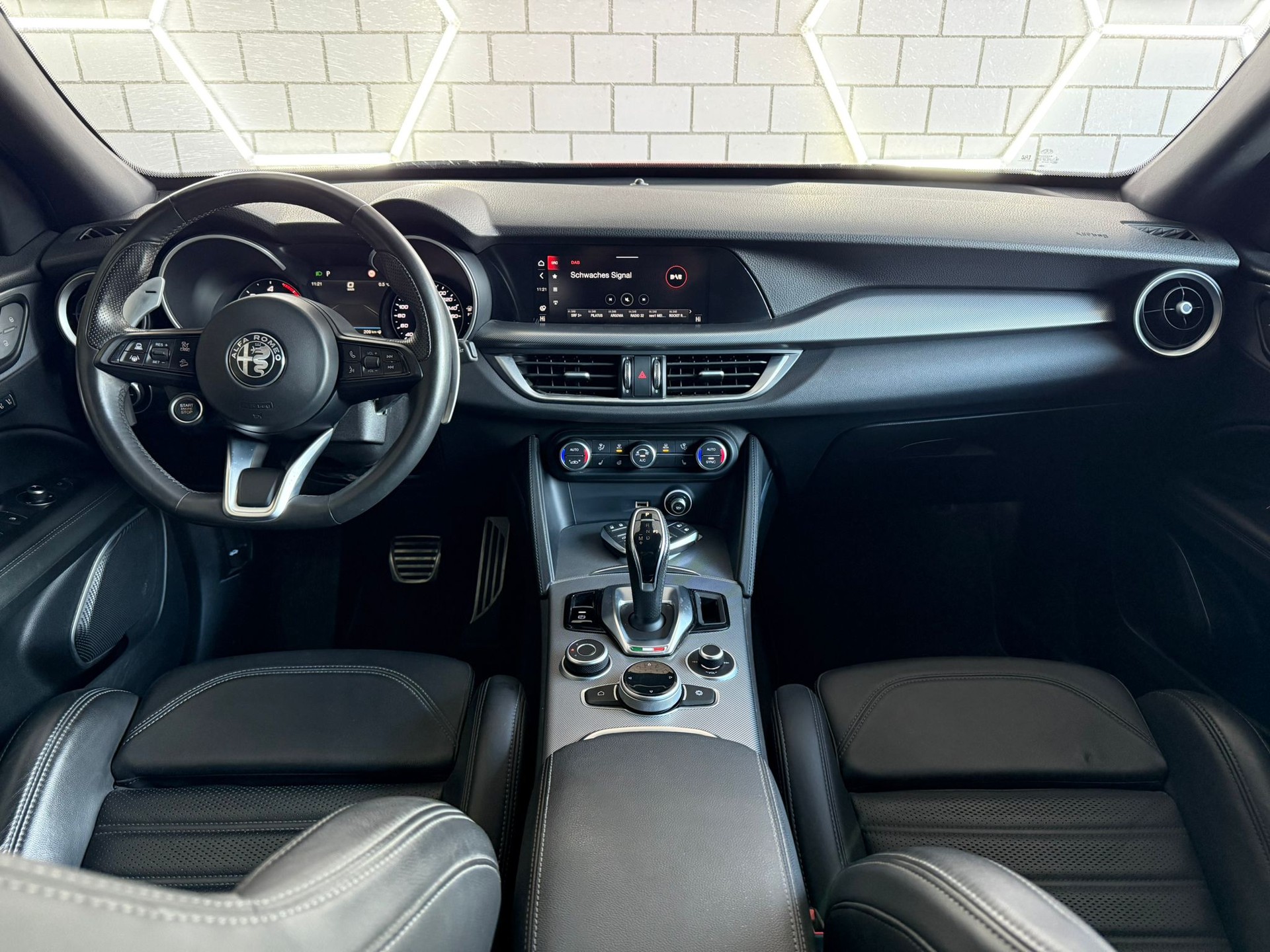 ALFA ROMEO Stelvio 2.2 JTDM Pack Veloce Q4-image-7