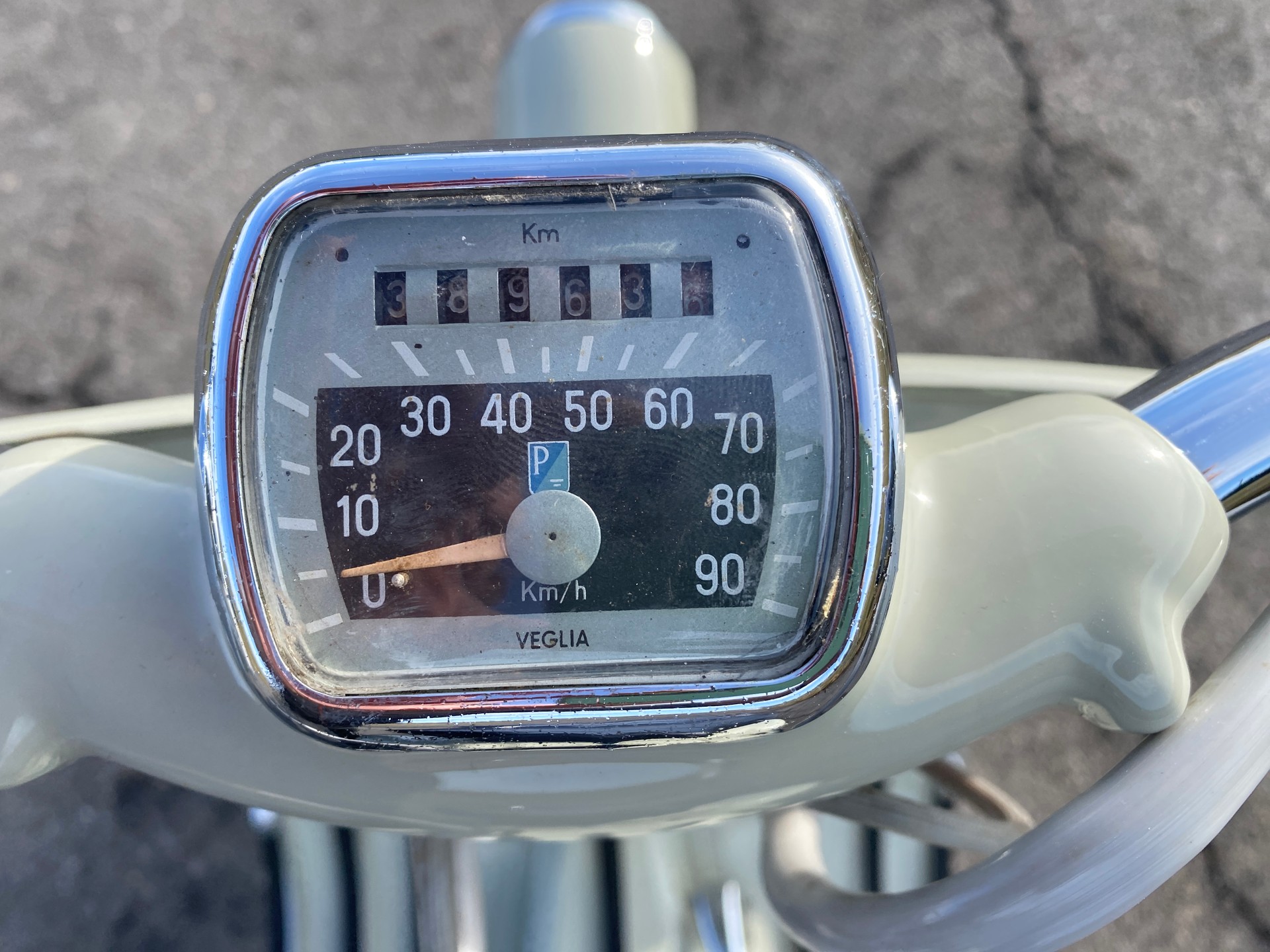 PIAGGIO VESPA 125 VM1T Faro Basso " Etat concours "-image-15
