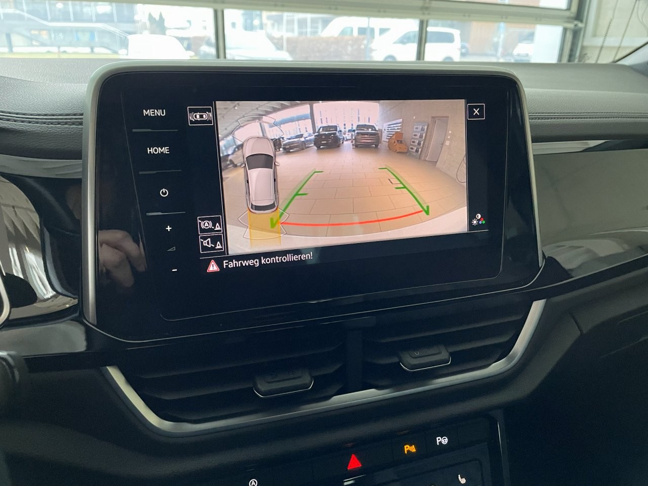 VW T-Roc 2.0 TSI R-Line DSG 4Motion-image-11
