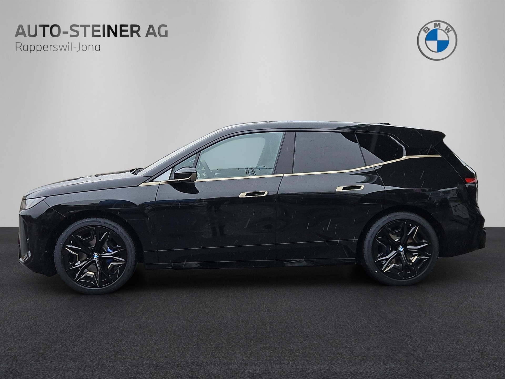 BMW iX xDrive45 M Sport-image-1