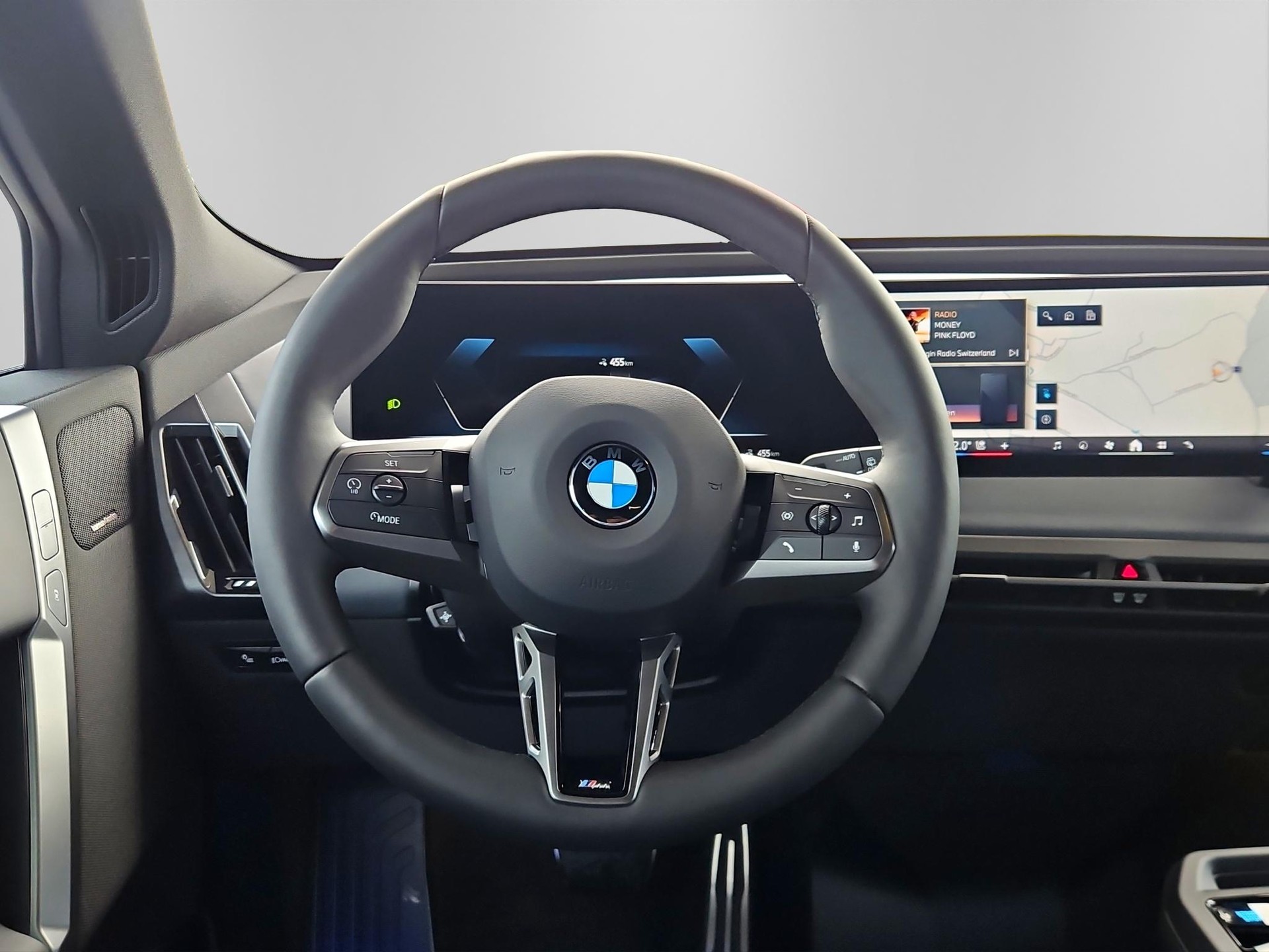BMW iX xDrive45 M Sport-image-11