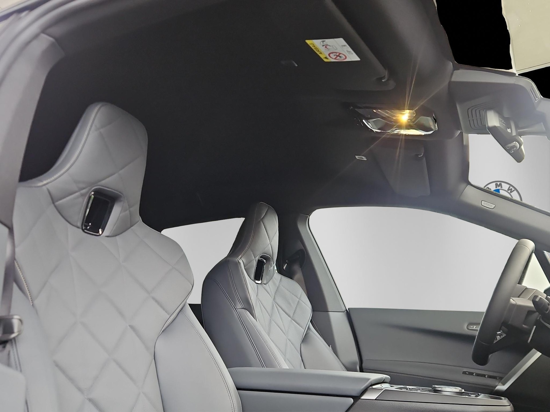 BMW iX xDrive45 M Sport-image-16