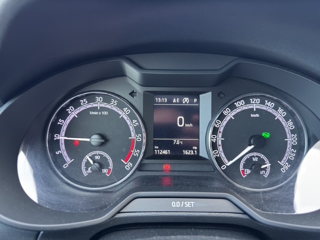 SKODA Octavia Combi 2.0 TDI Ambition 4x4 DSG-image-10