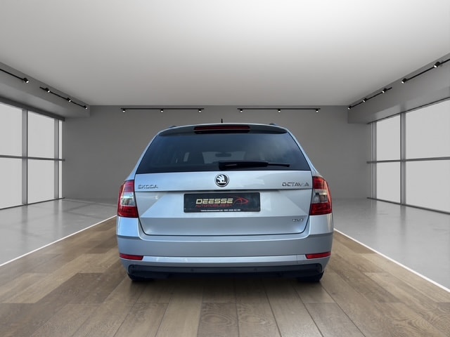 SKODA Octavia Combi 2.0 TDI Ambition 4x4 DSG-image-7