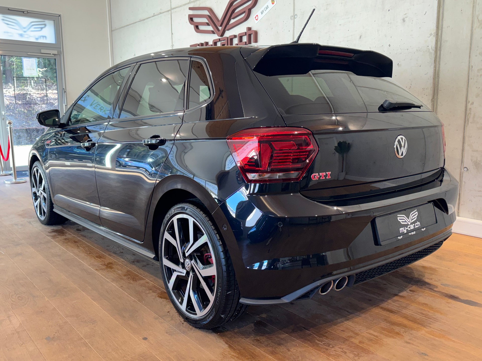 VW Polo 2.0 TSI GTI DSG || PANORAMA || ACC TEMPOMAT || RÜCKFAHRKAMERA || APPLE CARPLAY-image-6