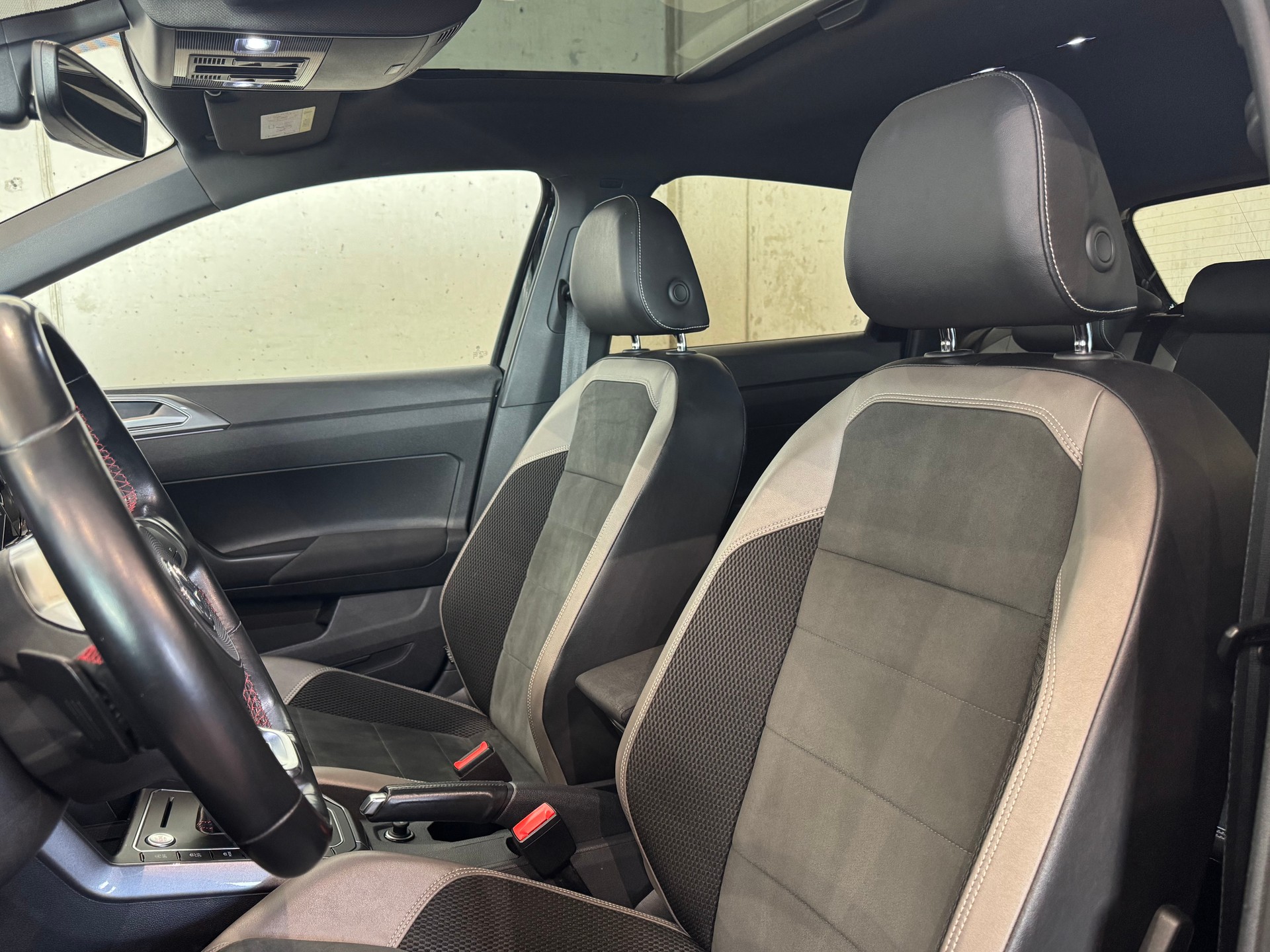VW Polo 2.0 TSI GTI DSG || PANORAMA || ACC TEMPOMAT || RÜCKFAHRKAMERA || APPLE CARPLAY-image-19
