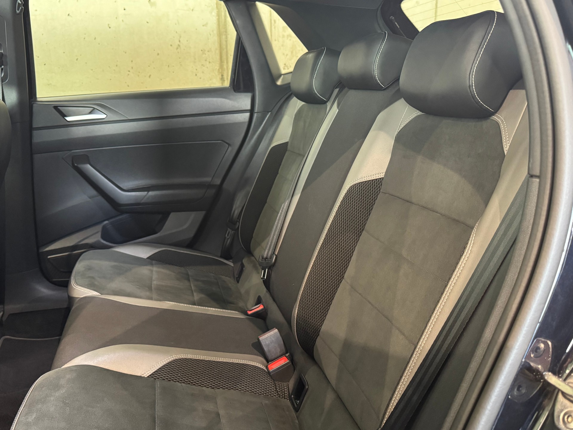 VW Polo 2.0 TSI GTI DSG || PANORAMA || ACC TEMPOMAT || RÜCKFAHRKAMERA || APPLE CARPLAY-image-28