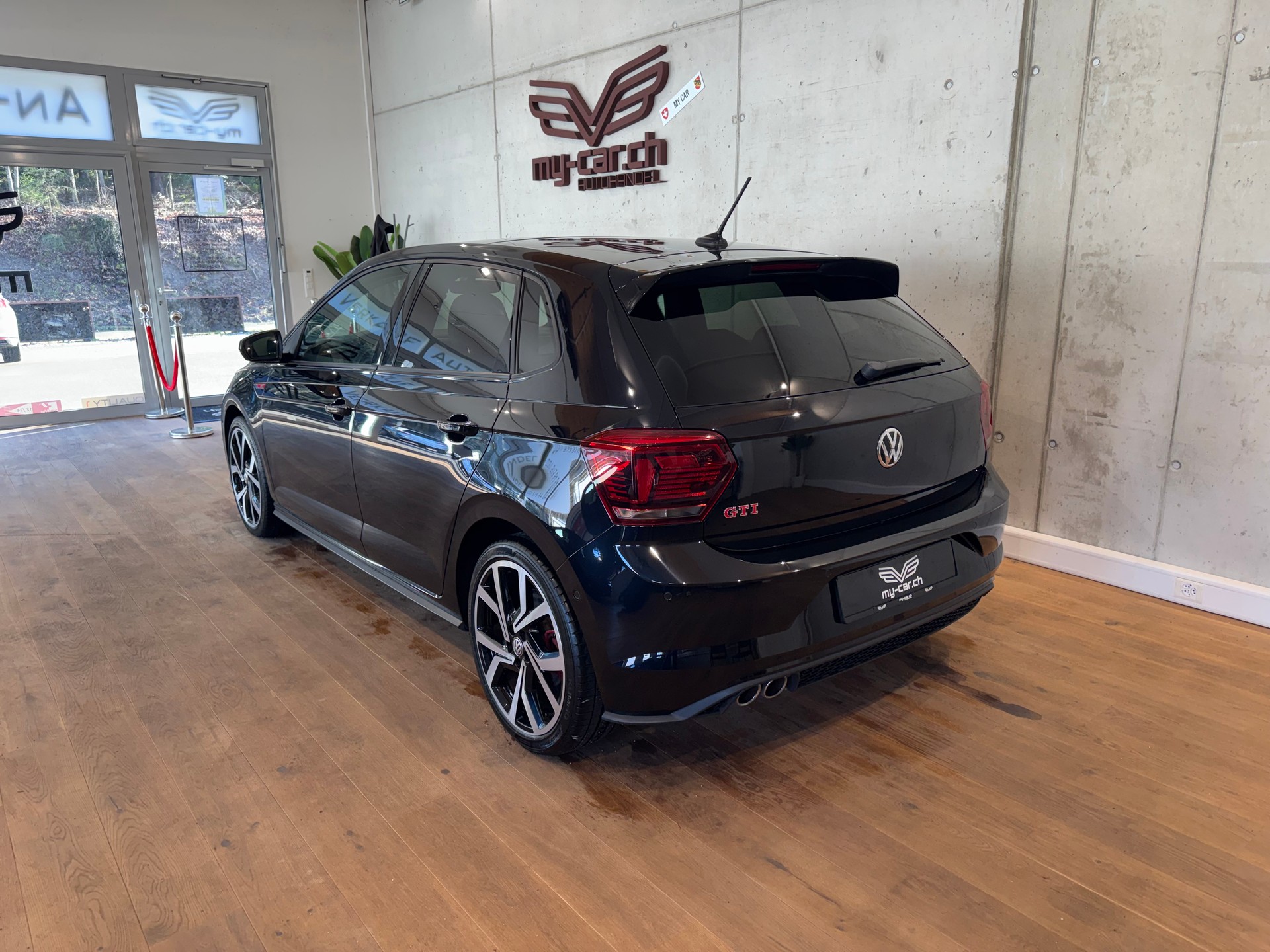 VW Polo 2.0 TSI GTI DSG || PANORAMA || ACC TEMPOMAT || RÜCKFAHRKAMERA || APPLE CARPLAY-image-7