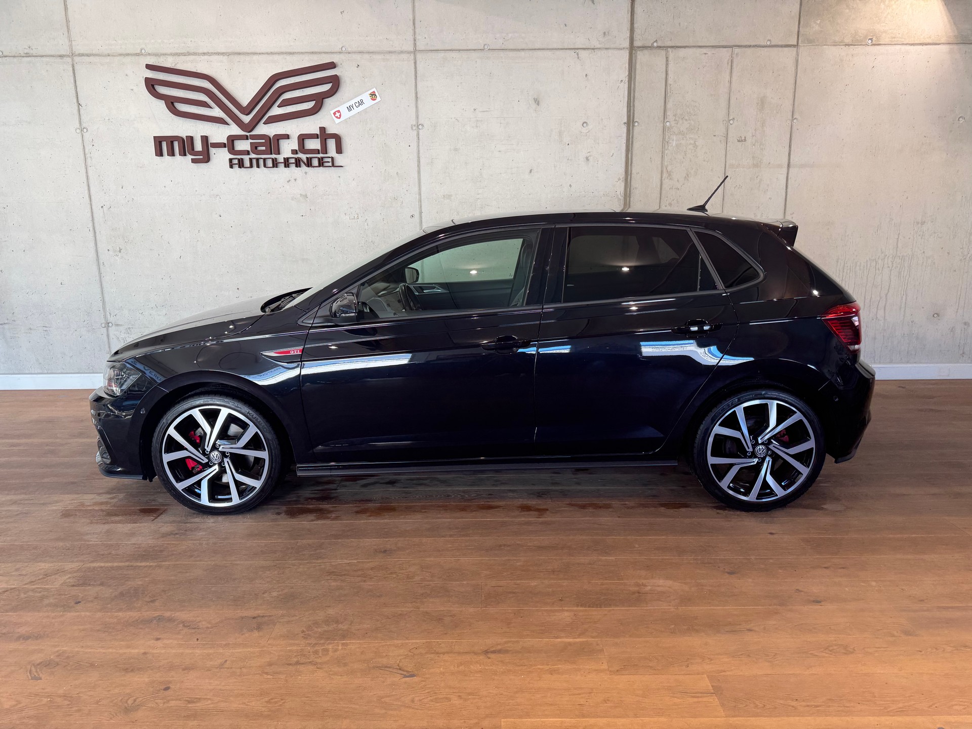 VW Polo 2.0 TSI GTI DSG || PANORAMA || ACC TEMPOMAT || RÜCKFAHRKAMERA || APPLE CARPLAY-image-5