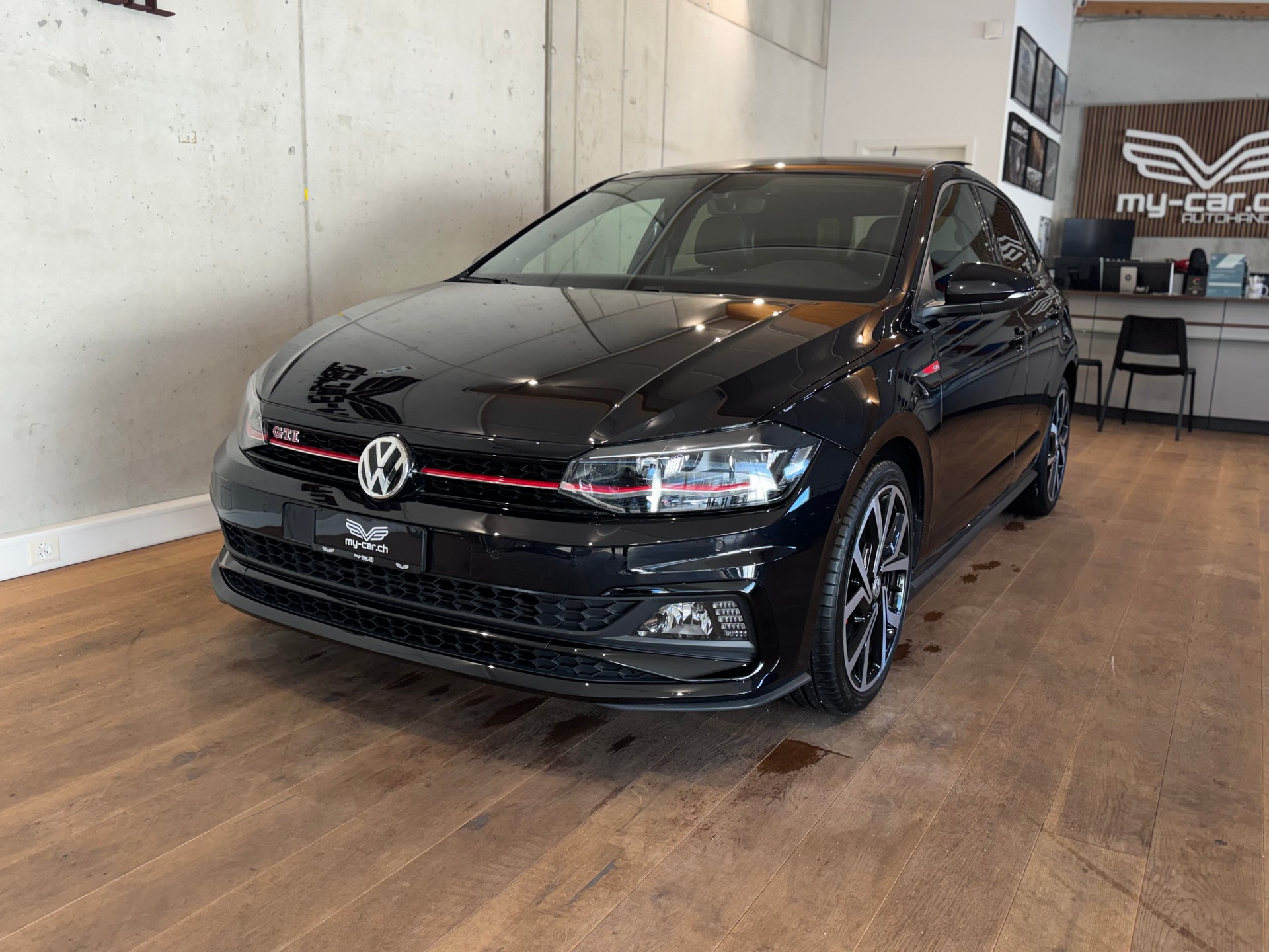 VW Polo 2.0 TSI GTI DSG || PANORAMA || ACC TEMPOMAT || RÜCKFAHRKAMERA || APPLE CARPLAY-image-1