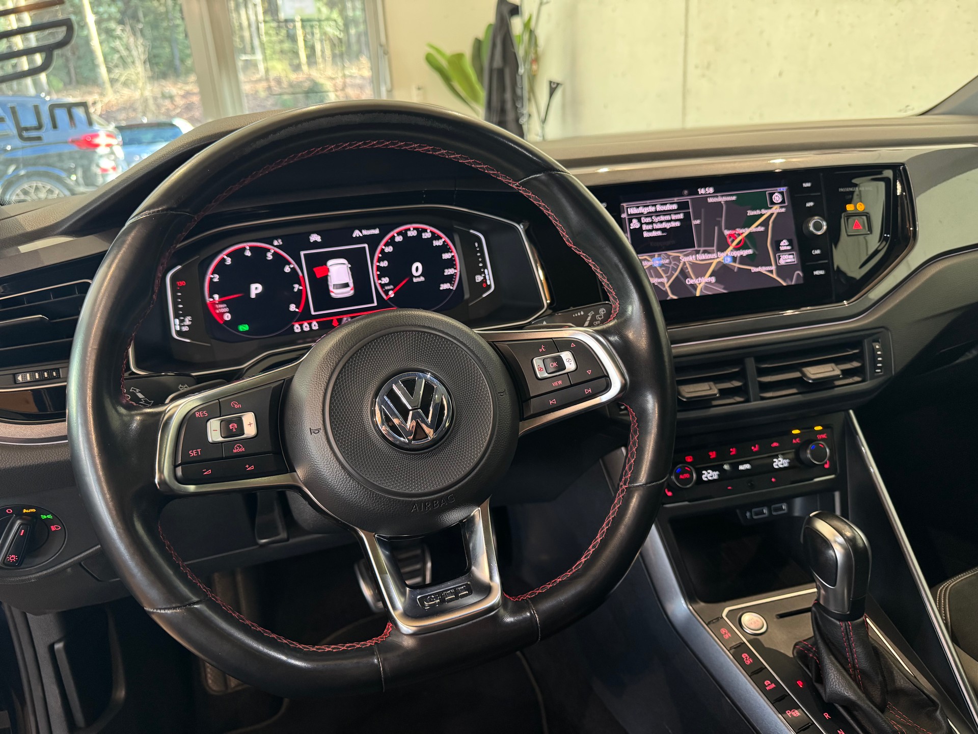VW Polo 2.0 TSI GTI DSG || PANORAMA || ACC TEMPOMAT || RÜCKFAHRKAMERA || APPLE CARPLAY-image-22