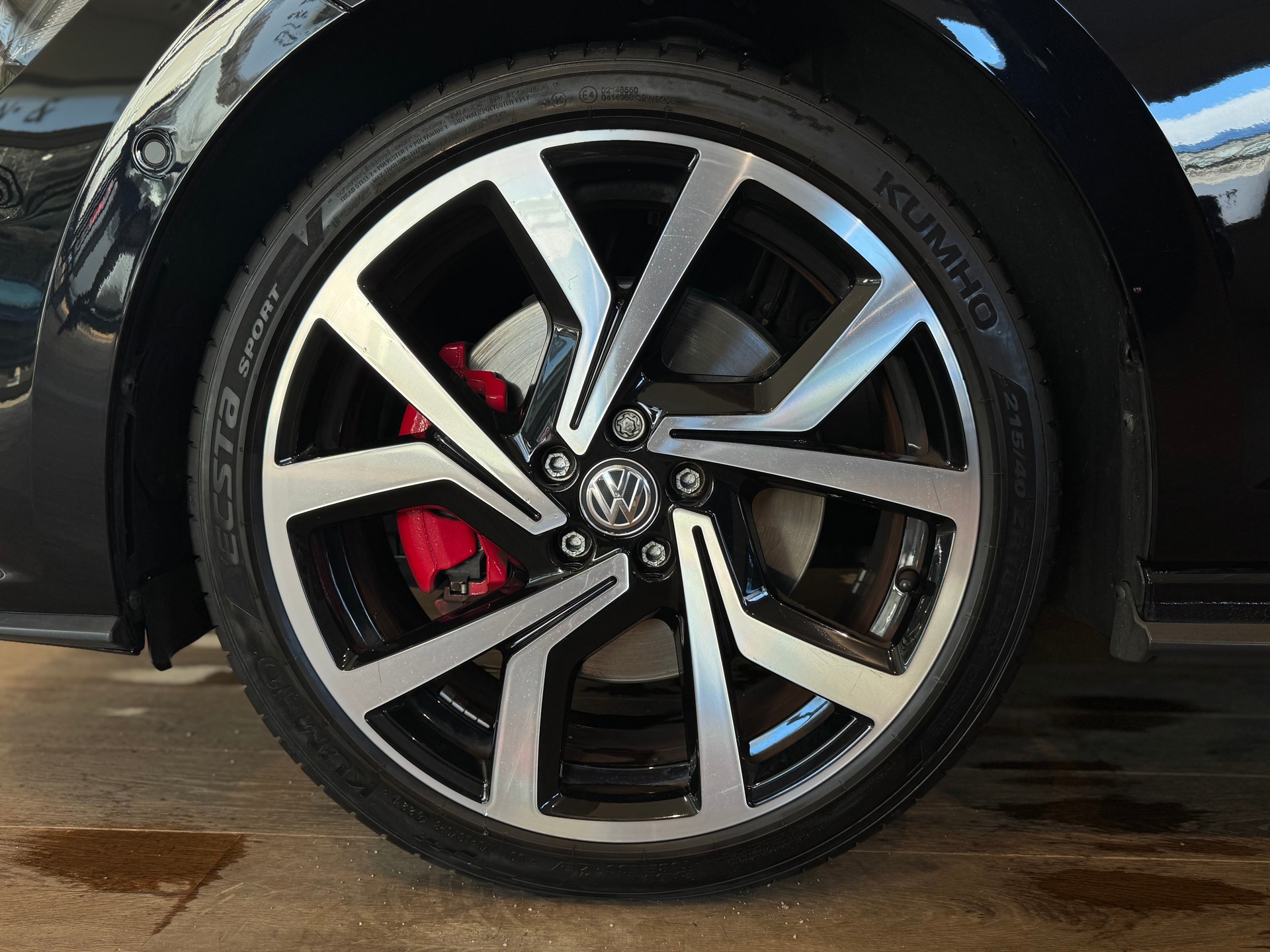 VW Polo 2.0 TSI GTI DSG || PANORAMA || ACC TEMPOMAT || RÜCKFAHRKAMERA || APPLE CARPLAY-image-4