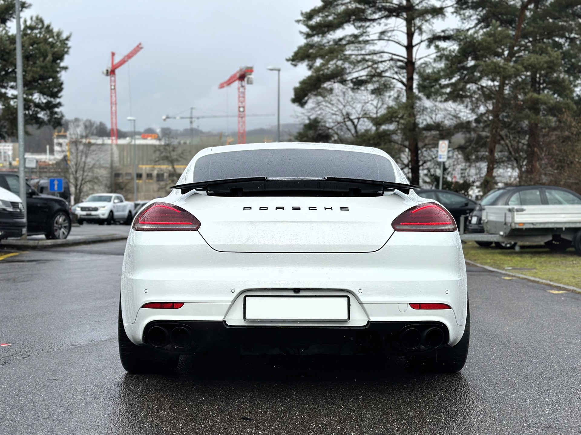 PORSCHE Panamera GTS 4.8 PDK-image-4
