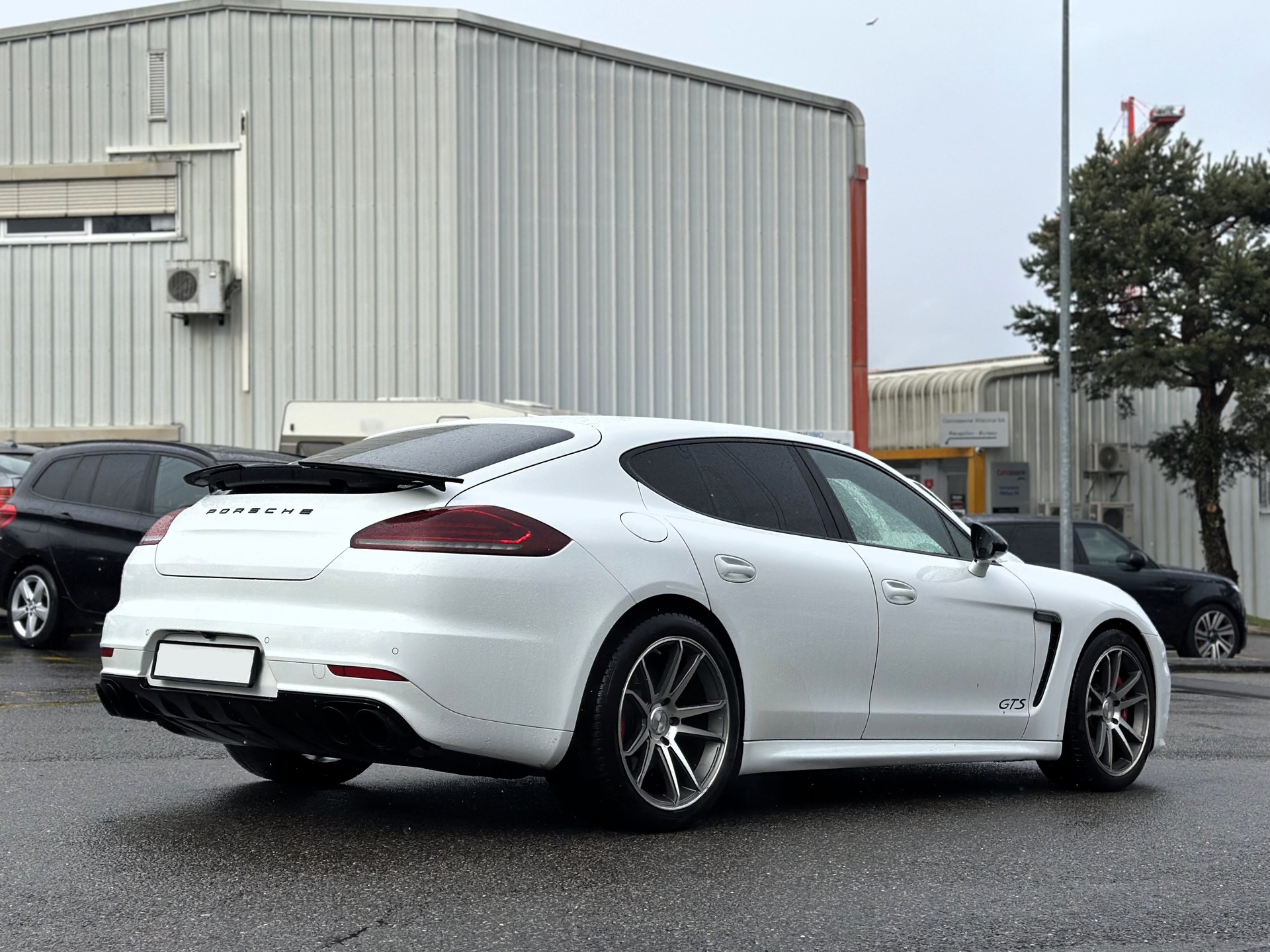 PORSCHE Panamera GTS 4.8 PDK-image-3