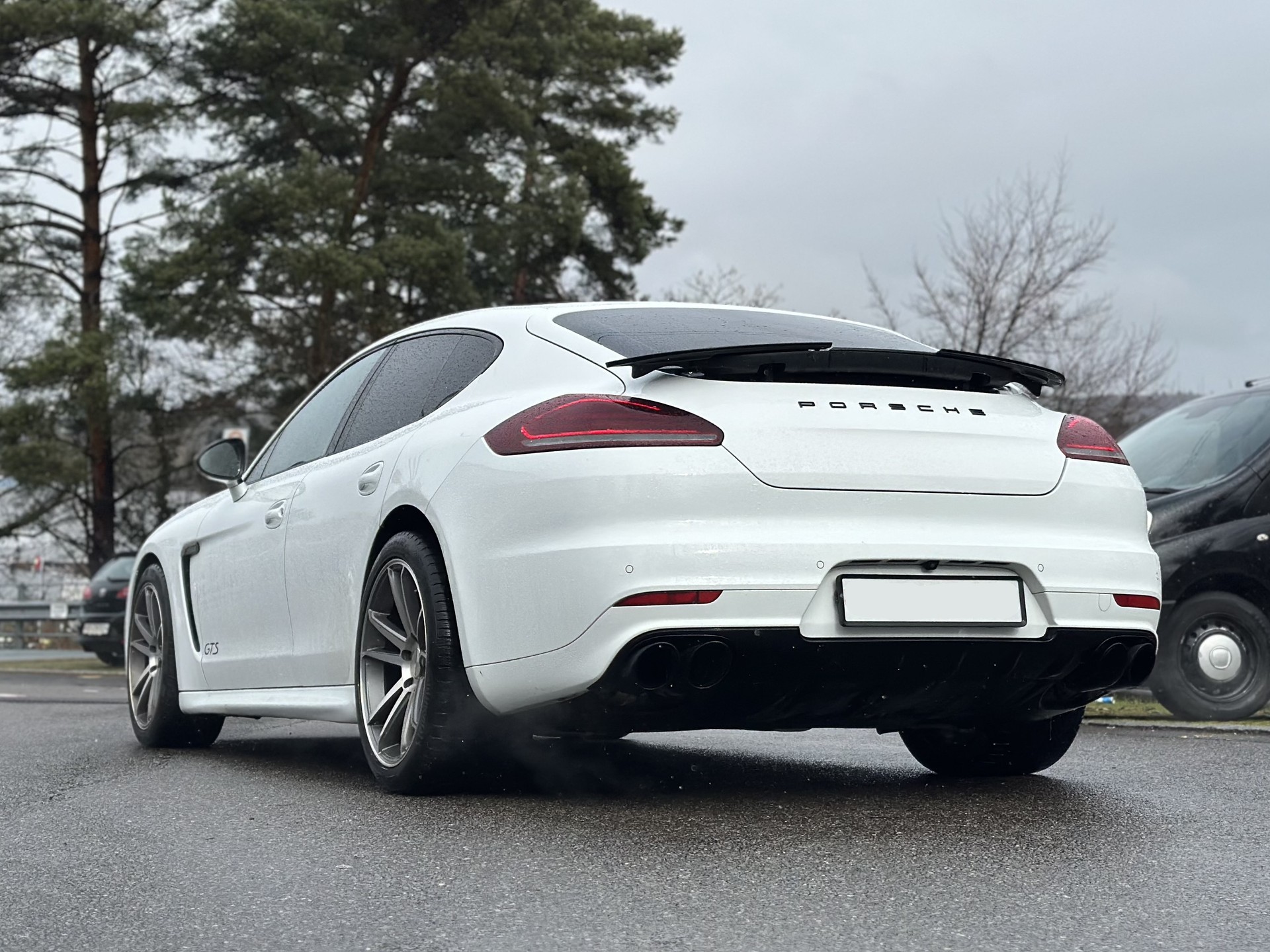 PORSCHE Panamera GTS 4.8 PDK-image-5