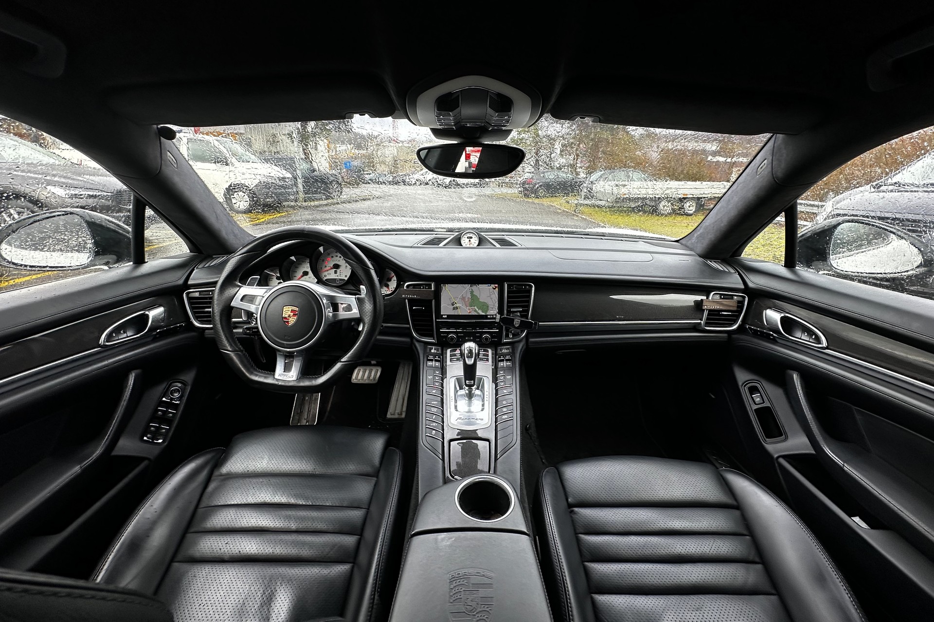 PORSCHE Panamera GTS 4.8 PDK-image-6