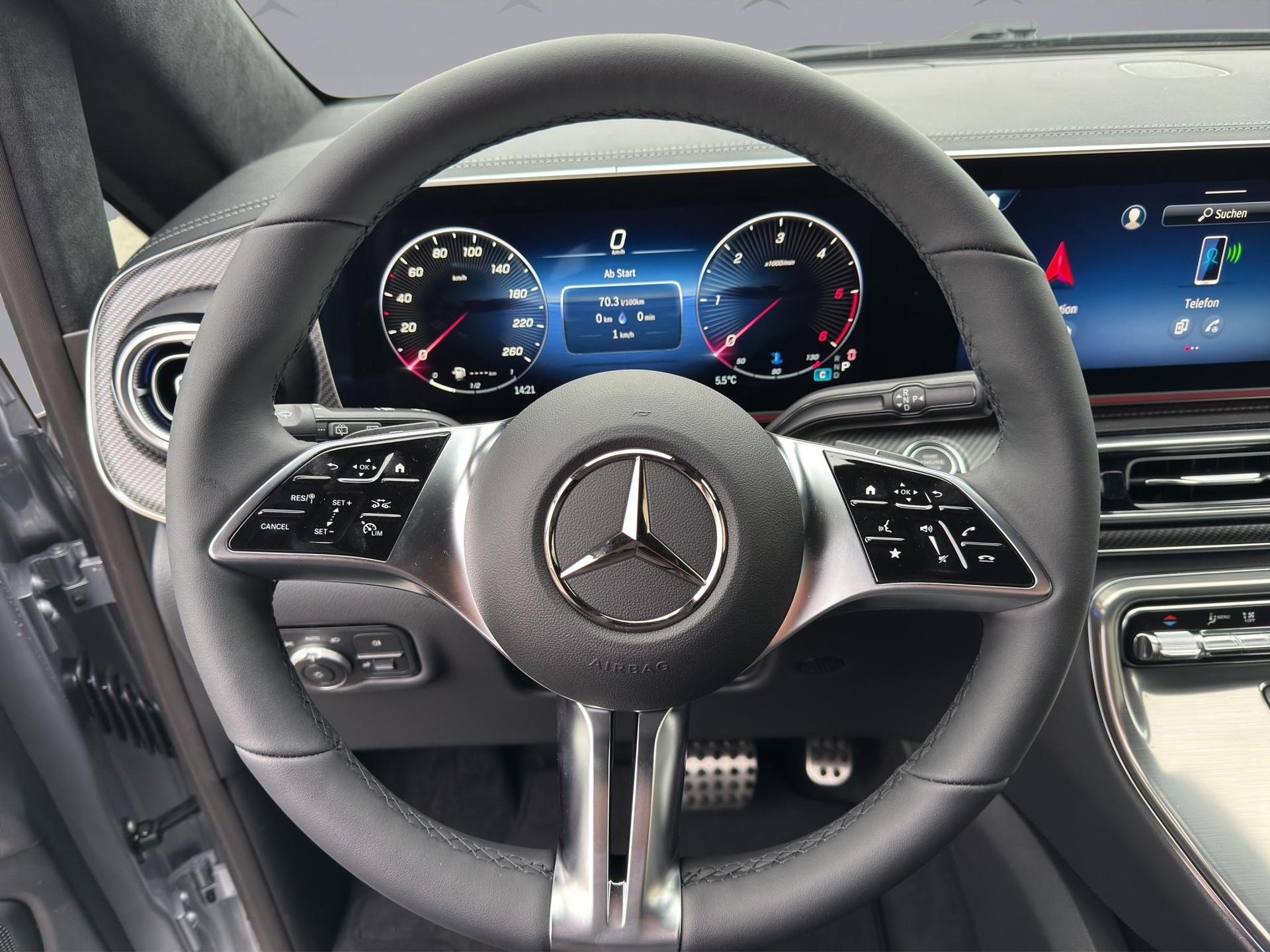 MERCEDES-BENZ V 300 d Swiss Ed. lang 4matic Van-image-11