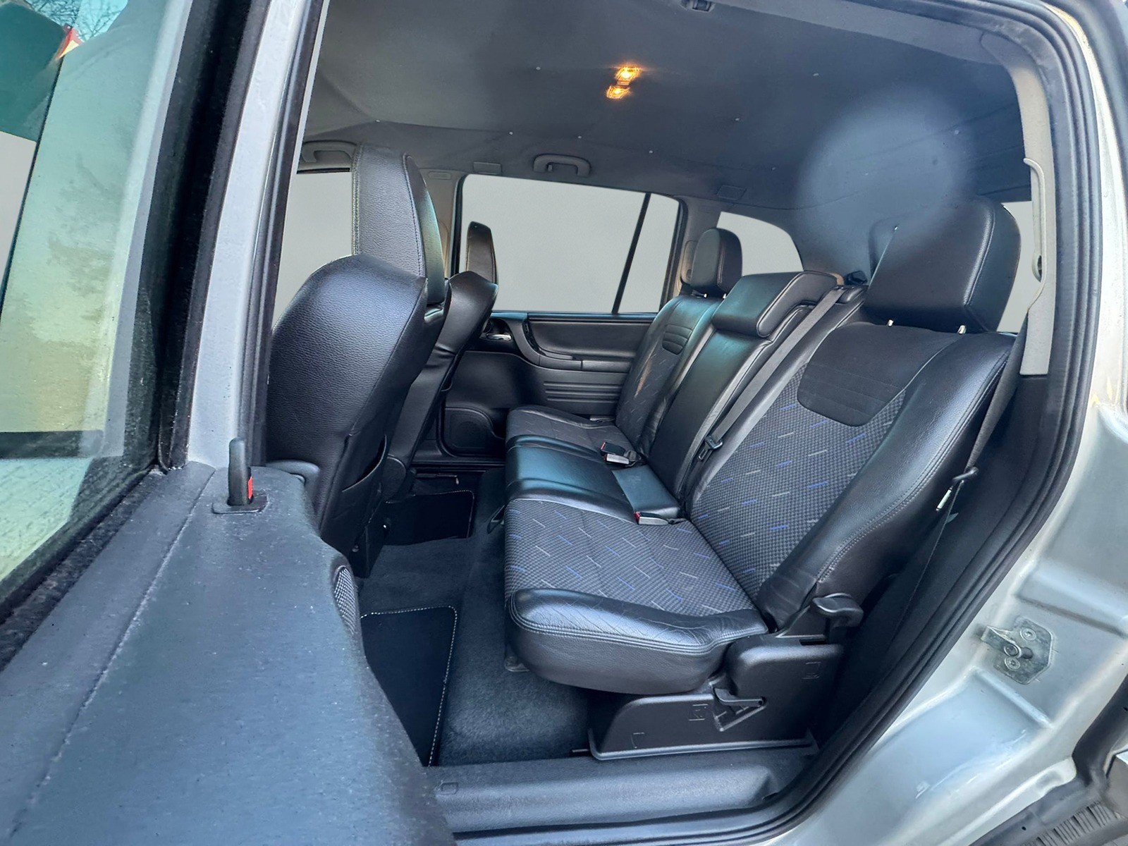 OPEL Zafira 2.0i Turbo OPC-image-6