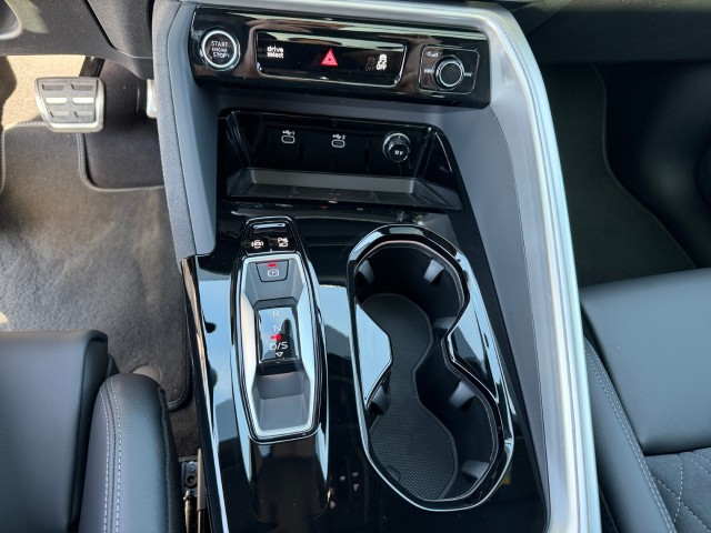AUDI Q5 Sportback TDI quattro 150 kW S-tronic-image-14