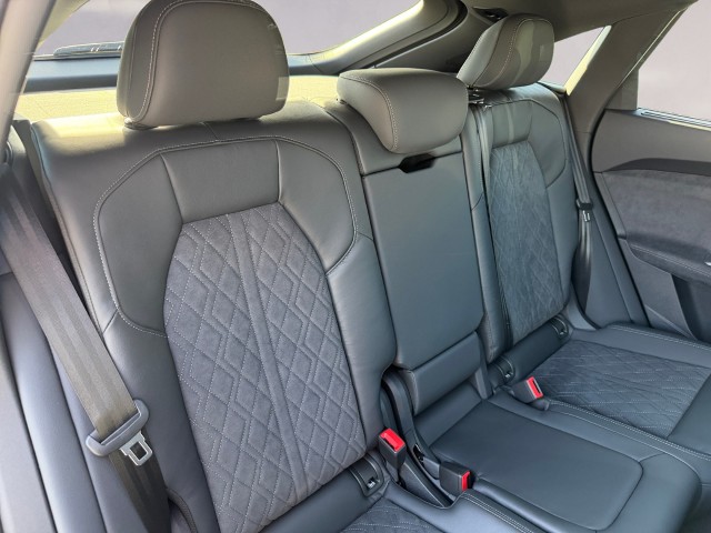 AUDI Q5 Sportback TDI quattro 150 kW S-tronic-image-17