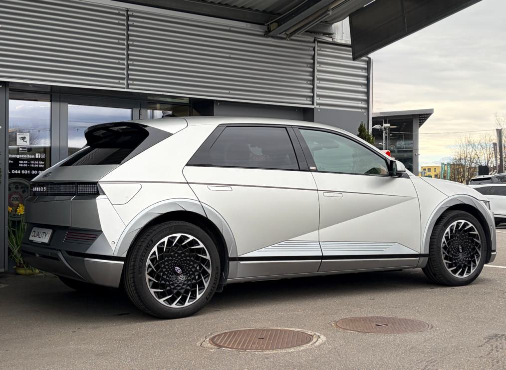 HYUNDAI Ioniq 5 72kWh First Edition 2WD-image-2