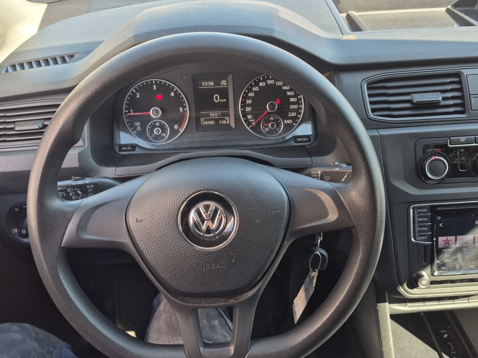 VW Caddy 2.0TDI BlueMotion Technology-image-11