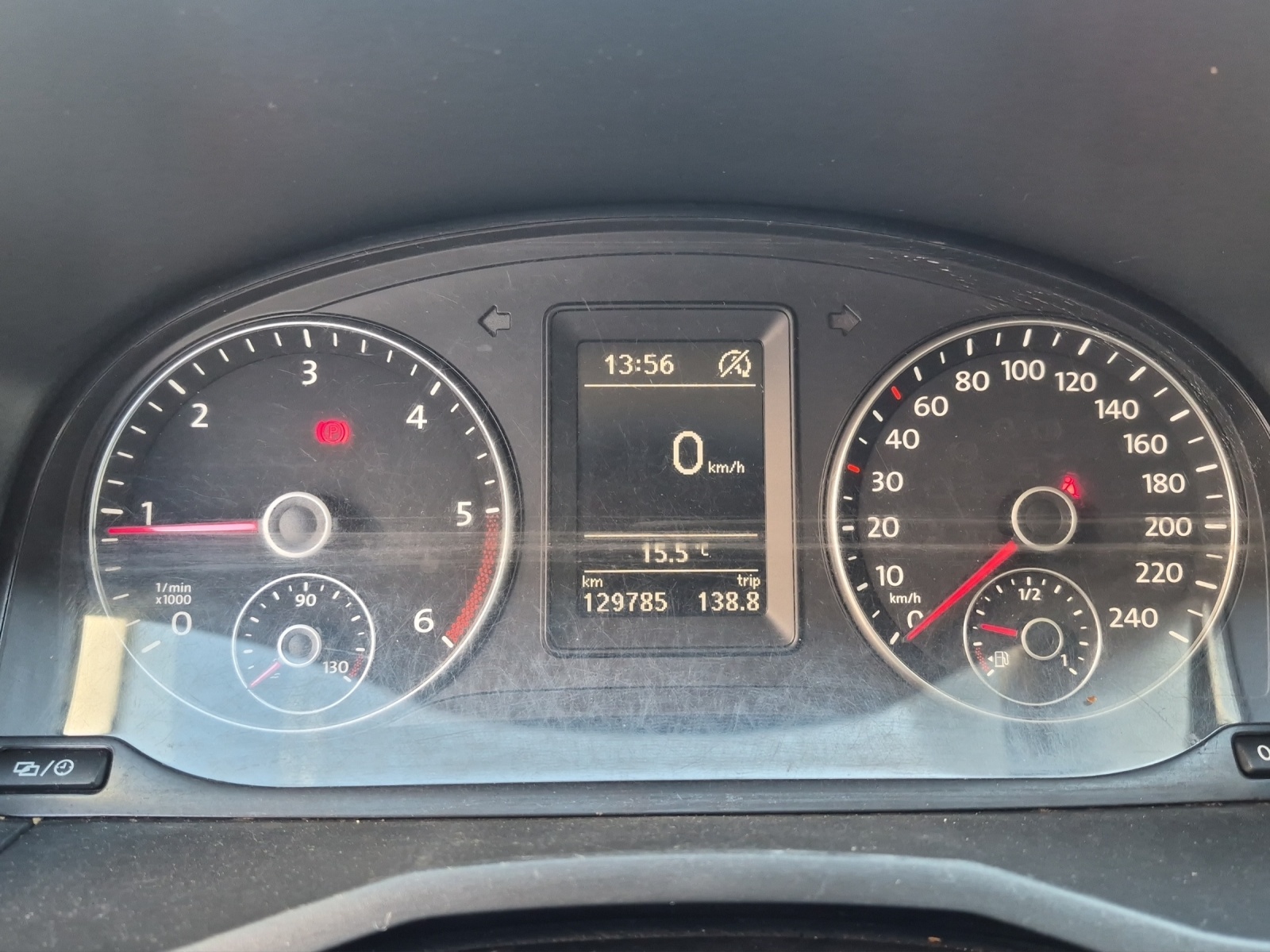 VW Caddy 2.0TDI BlueMotion Technology-image-13