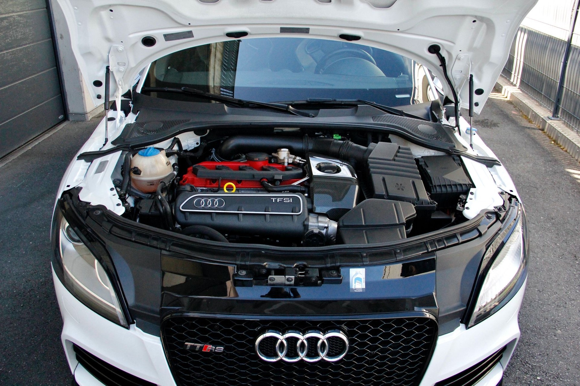 AUDI TT RS plus Coupé 2.5 TFSI quattro S-tronic-image-4