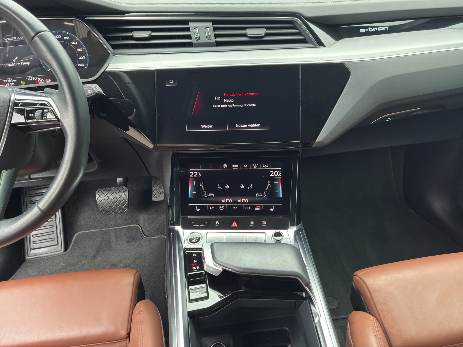 AUDI e-tron 55 S Line Black Edition quattro-image-10