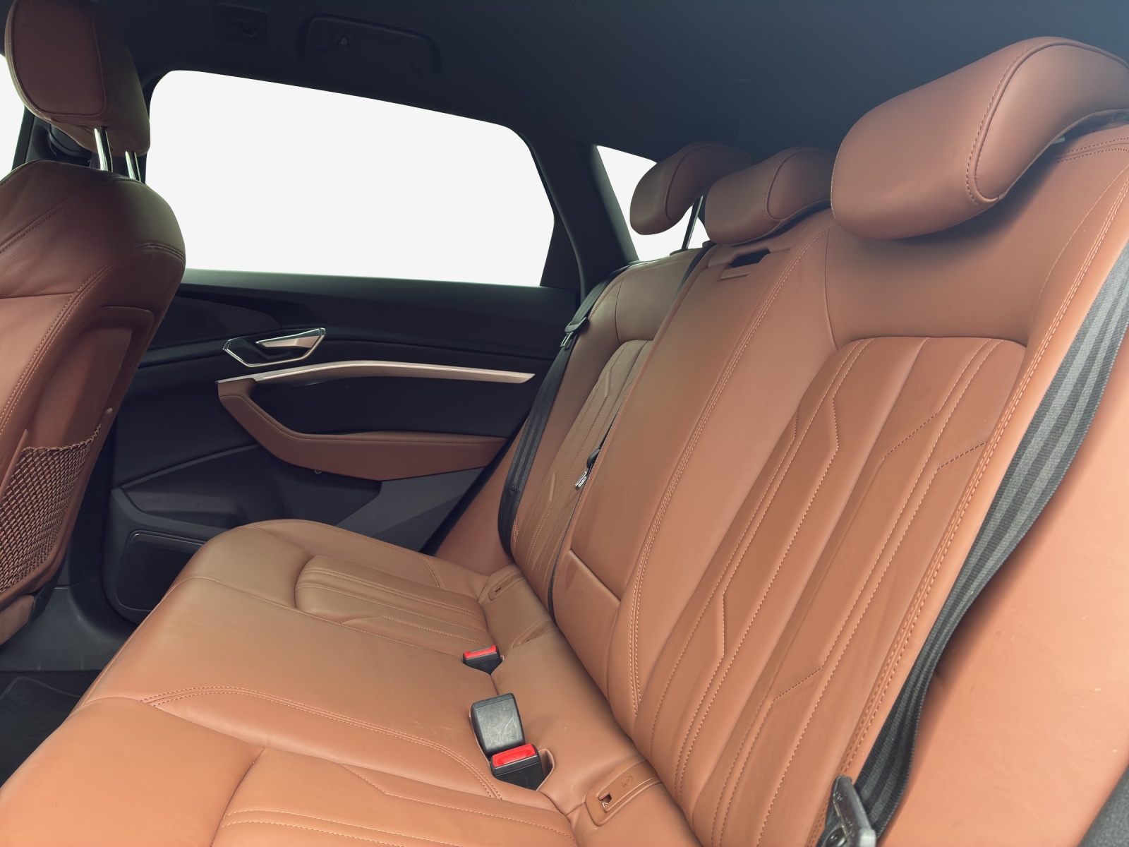AUDI e-tron 55 S Line Black Edition quattro-image-11