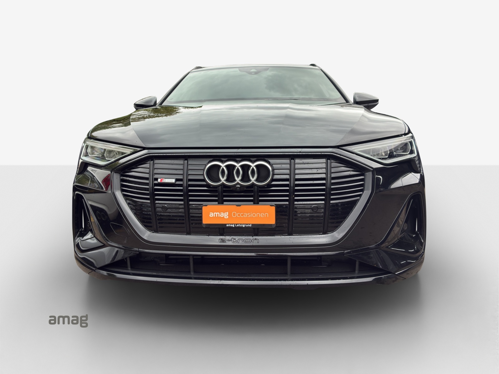 AUDI e-tron 55 S Line Black Edition quattro-image-6