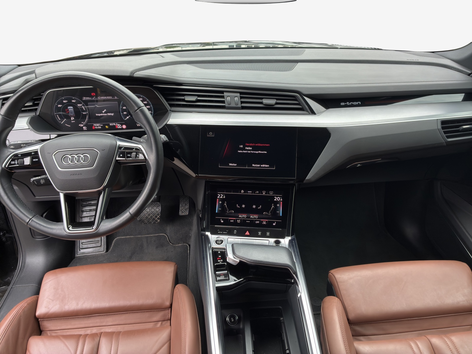AUDI e-tron 55 S Line Black Edition quattro-image-8