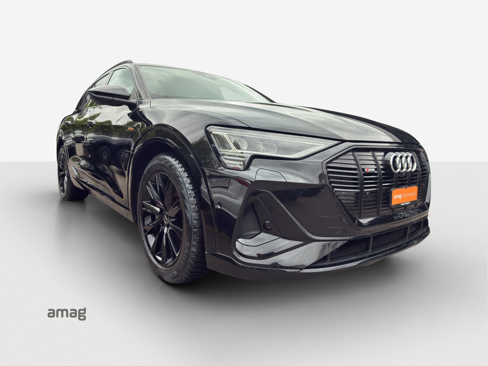 AUDI e-tron 55 S Line Black Edition quattro-image-5