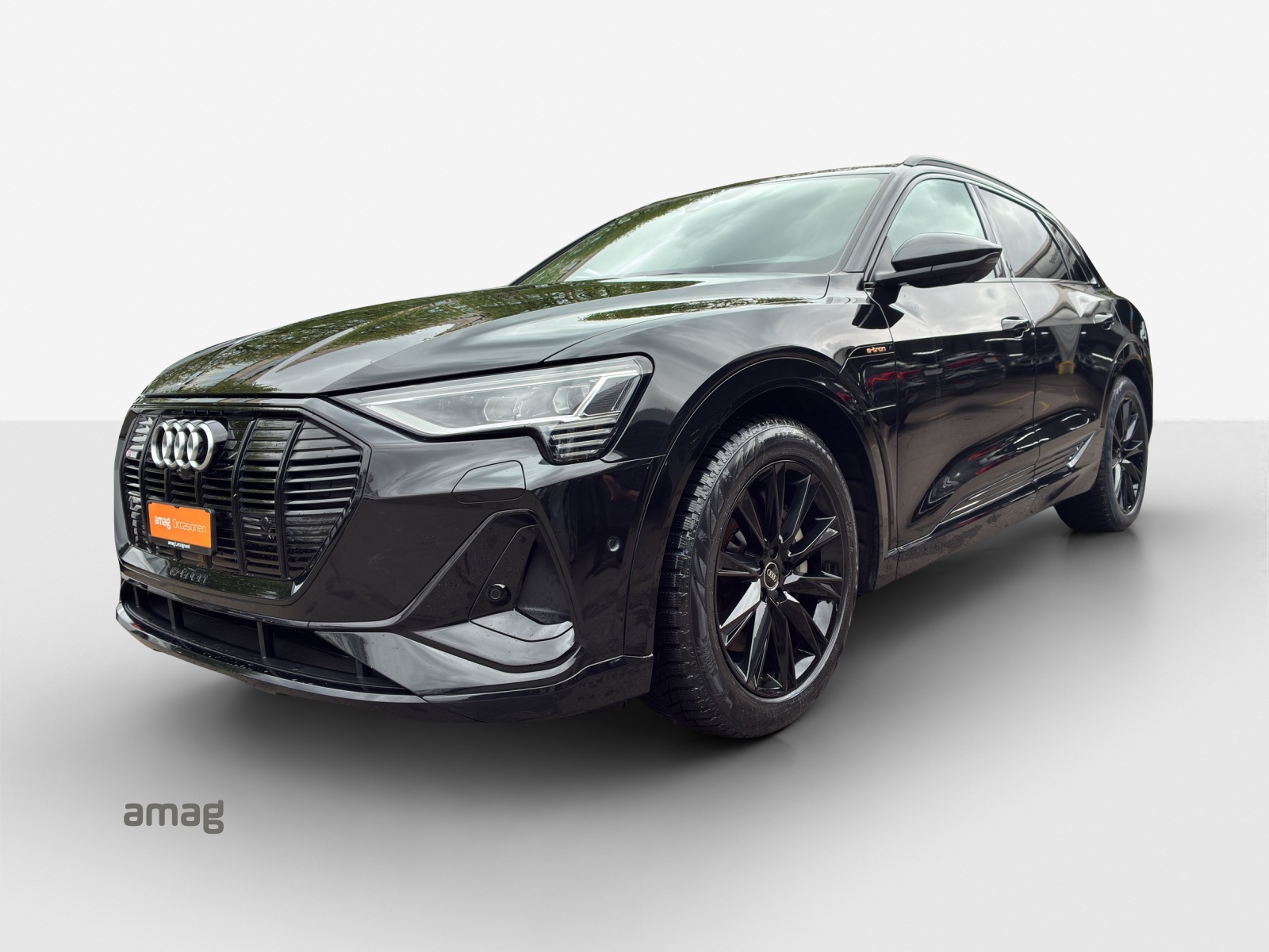 AUDI e-tron 55 S Line Black Edition quattro-image-0