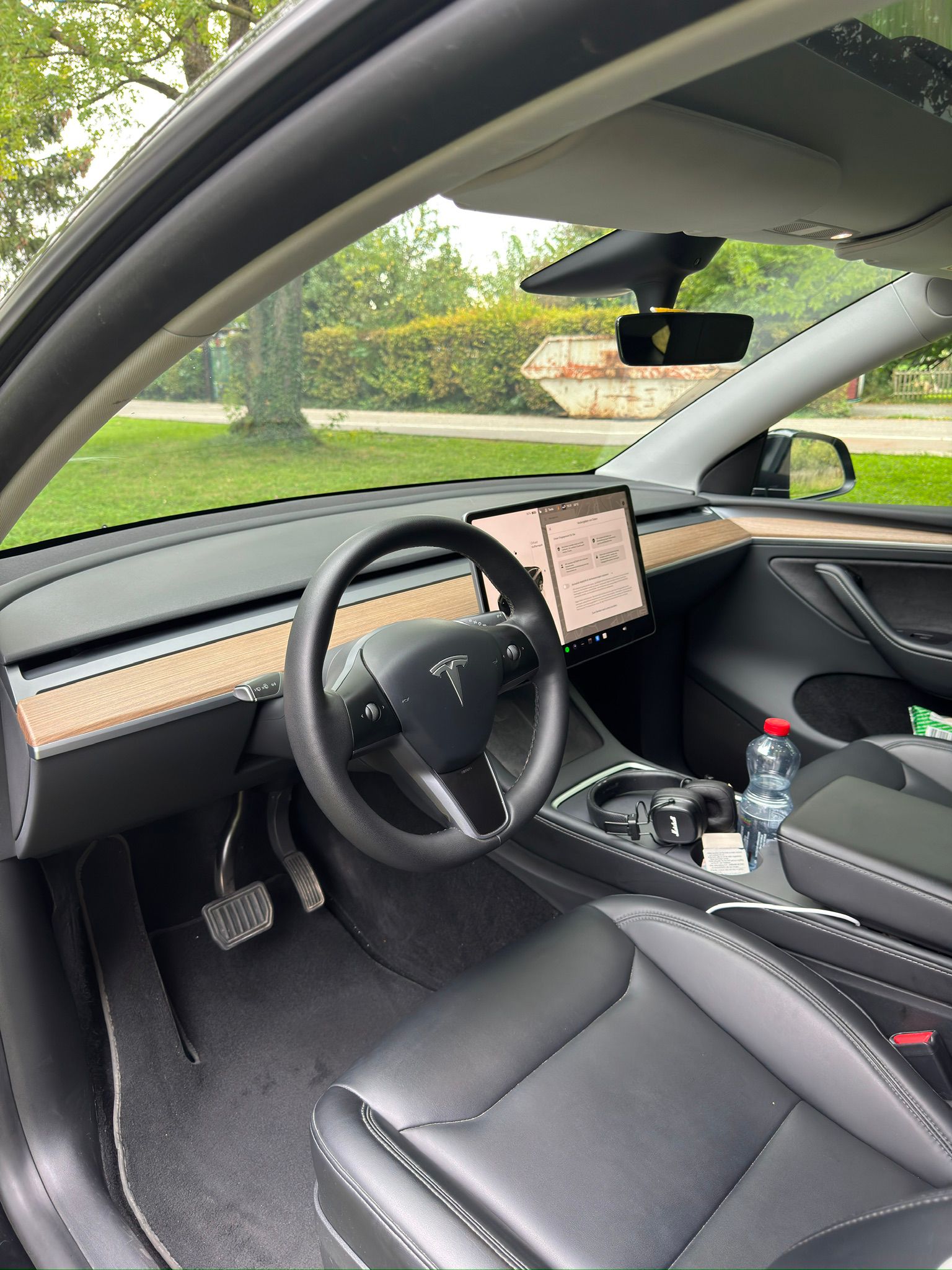TESLA MODEL Y-image-4