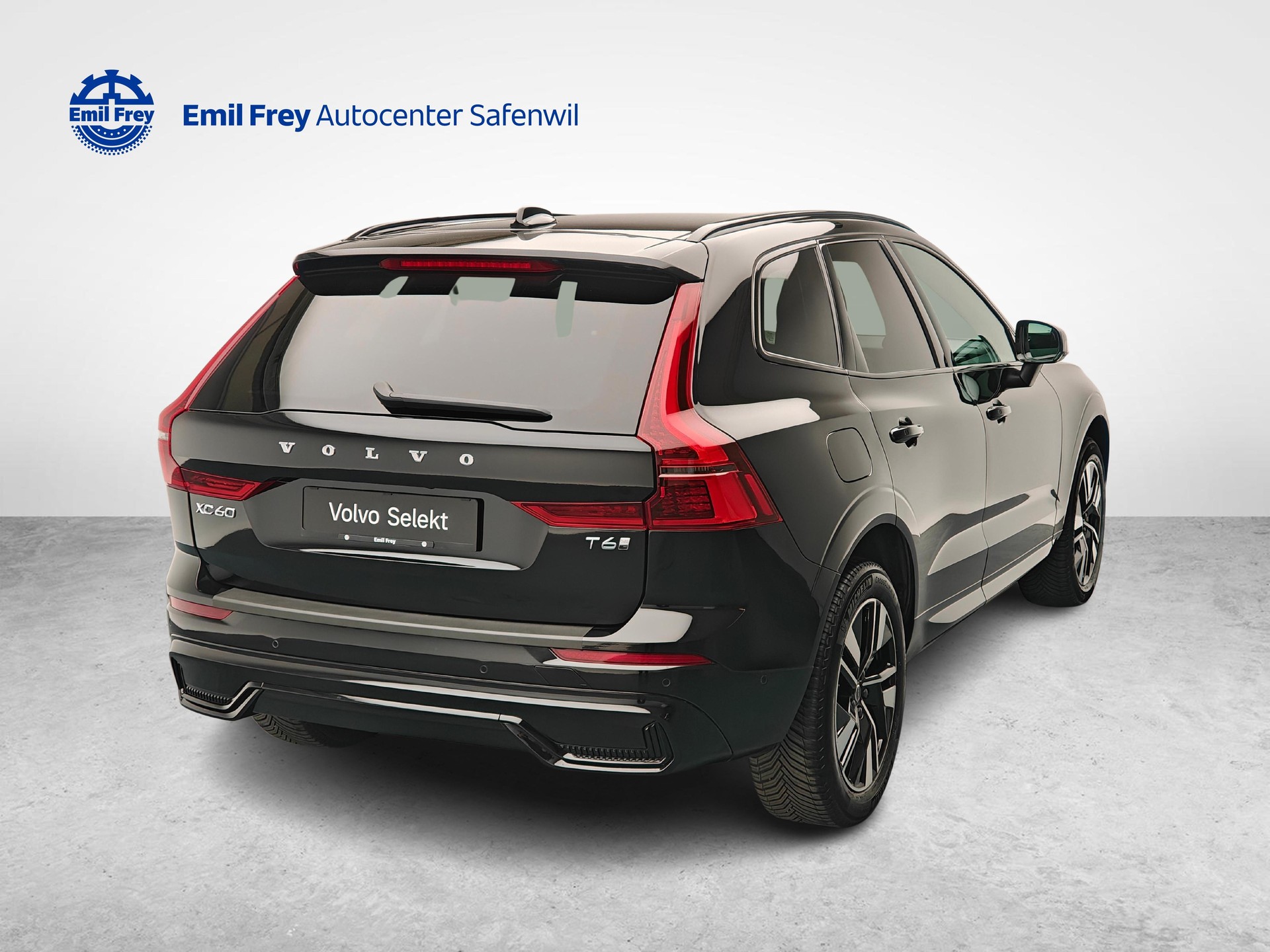 VOLVO XC60 2.0 T6 TE Plus Dark eAWD-image-4