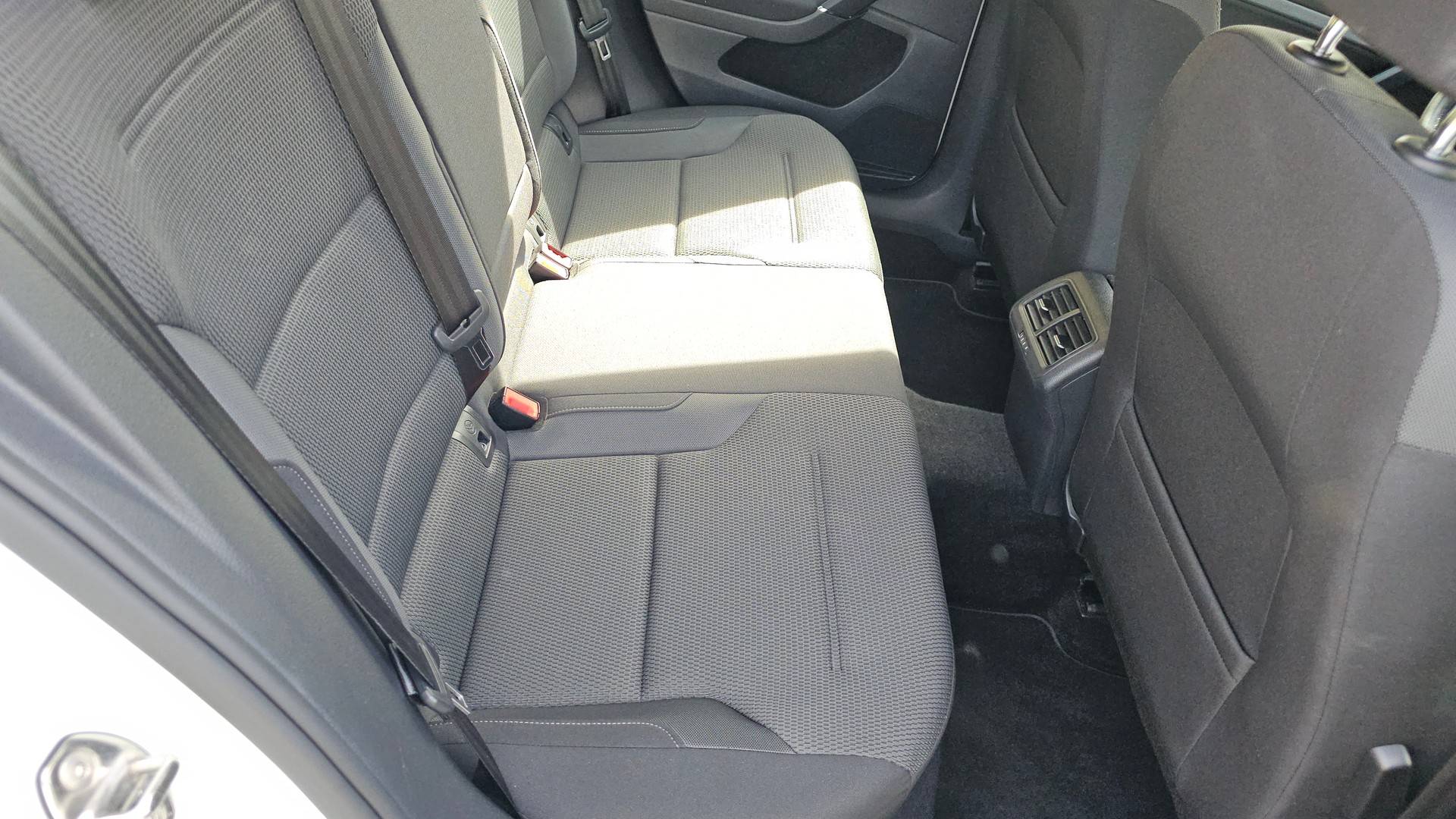 VW Golf 1.6 TDI Comfortline 4Motion-image-7