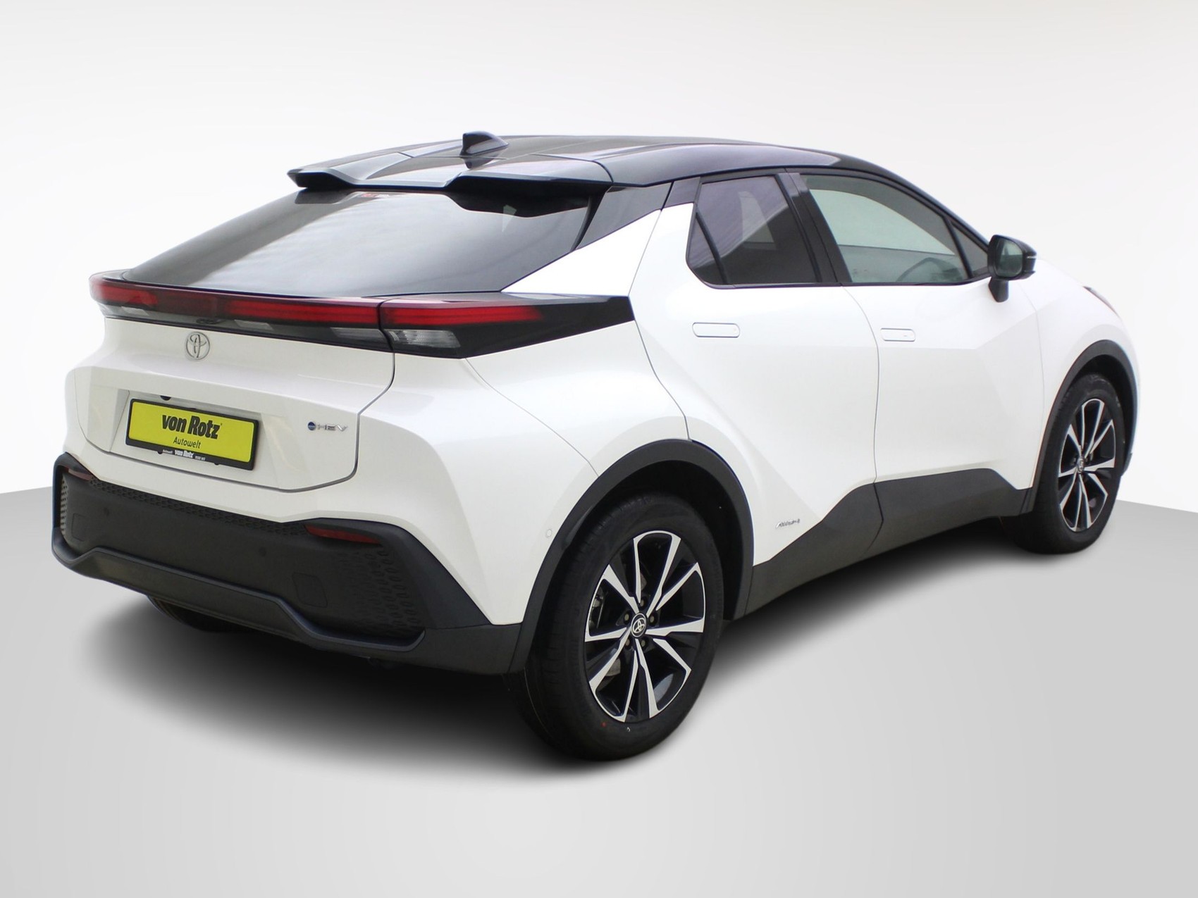 TOYOTA C-HR 2.0 HEV Trend ** 4X4 **-image-3